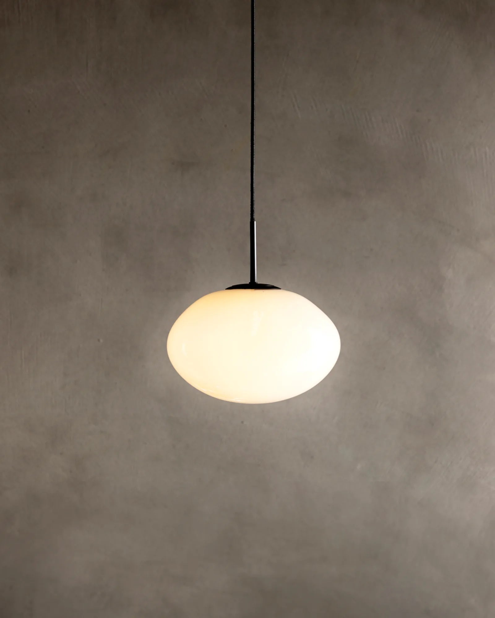 Mellow Oval Pendant Light