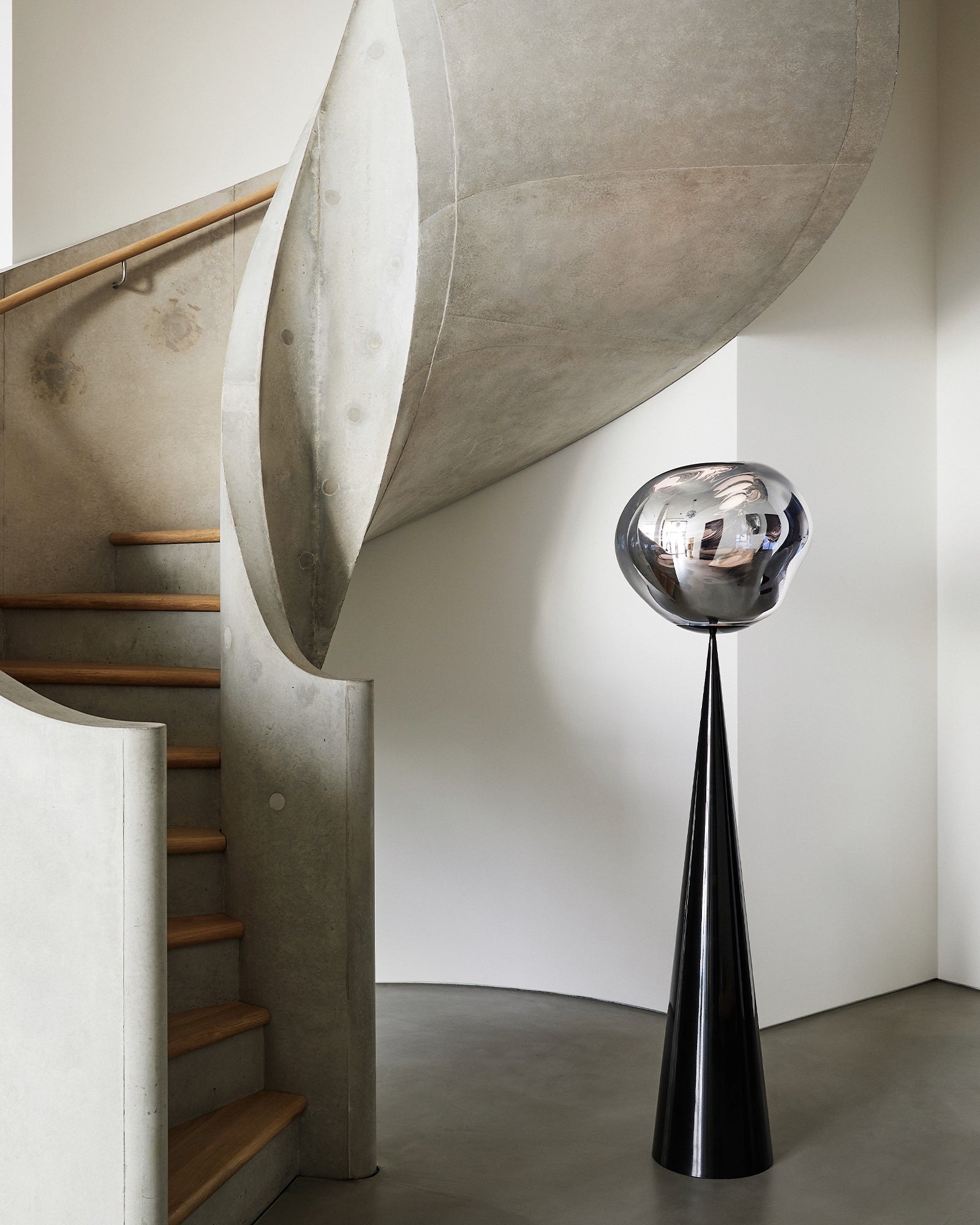 Melt Cone Fat Floor Lamp