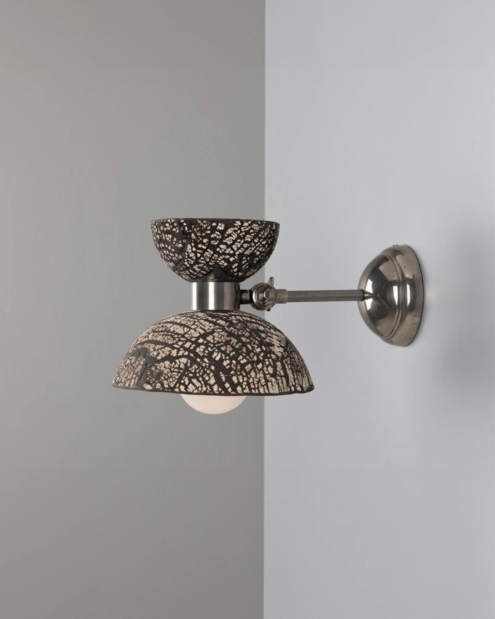 Nakaii Wall Light