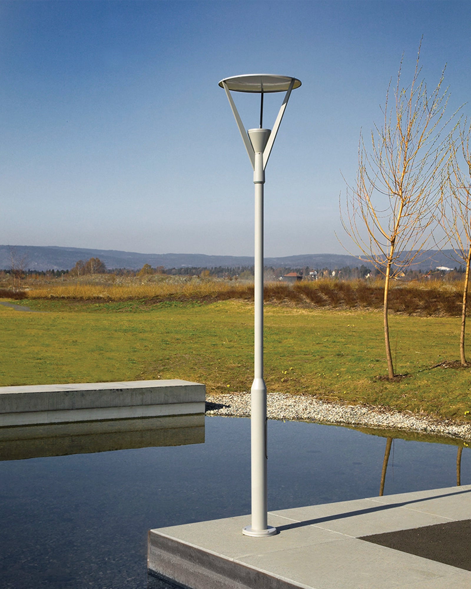 Pole online light design