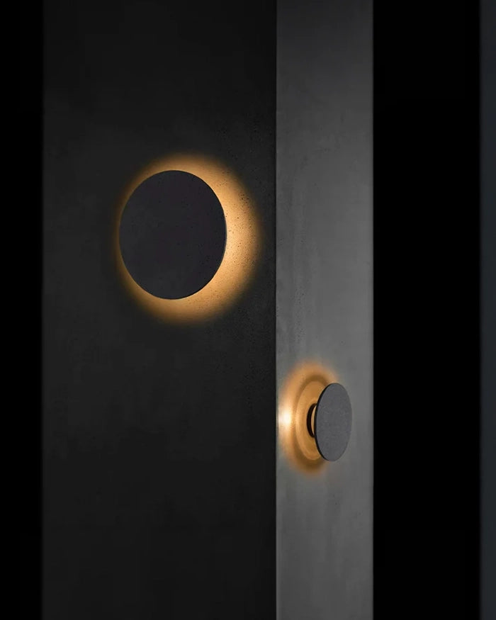 O2 Outdoor Wall Light