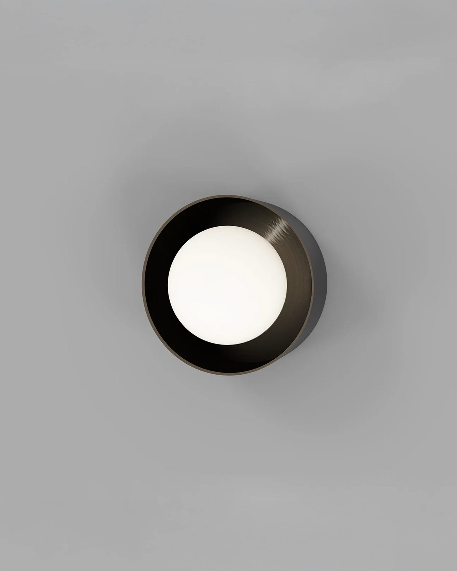 Orb Sur Wall Light