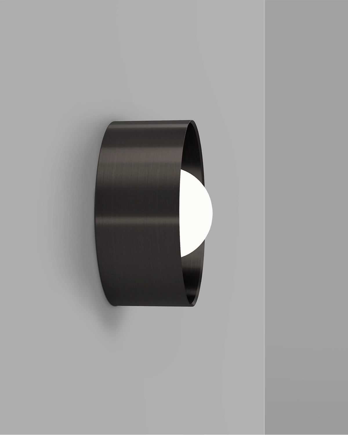 Orb Sur Large Wall Light