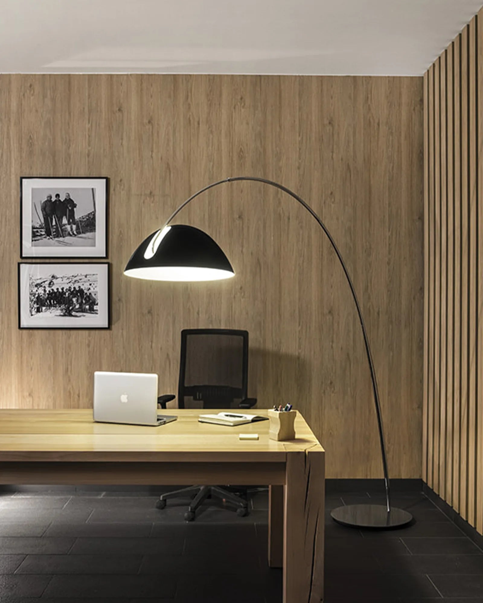 Pluma Floor Lamp