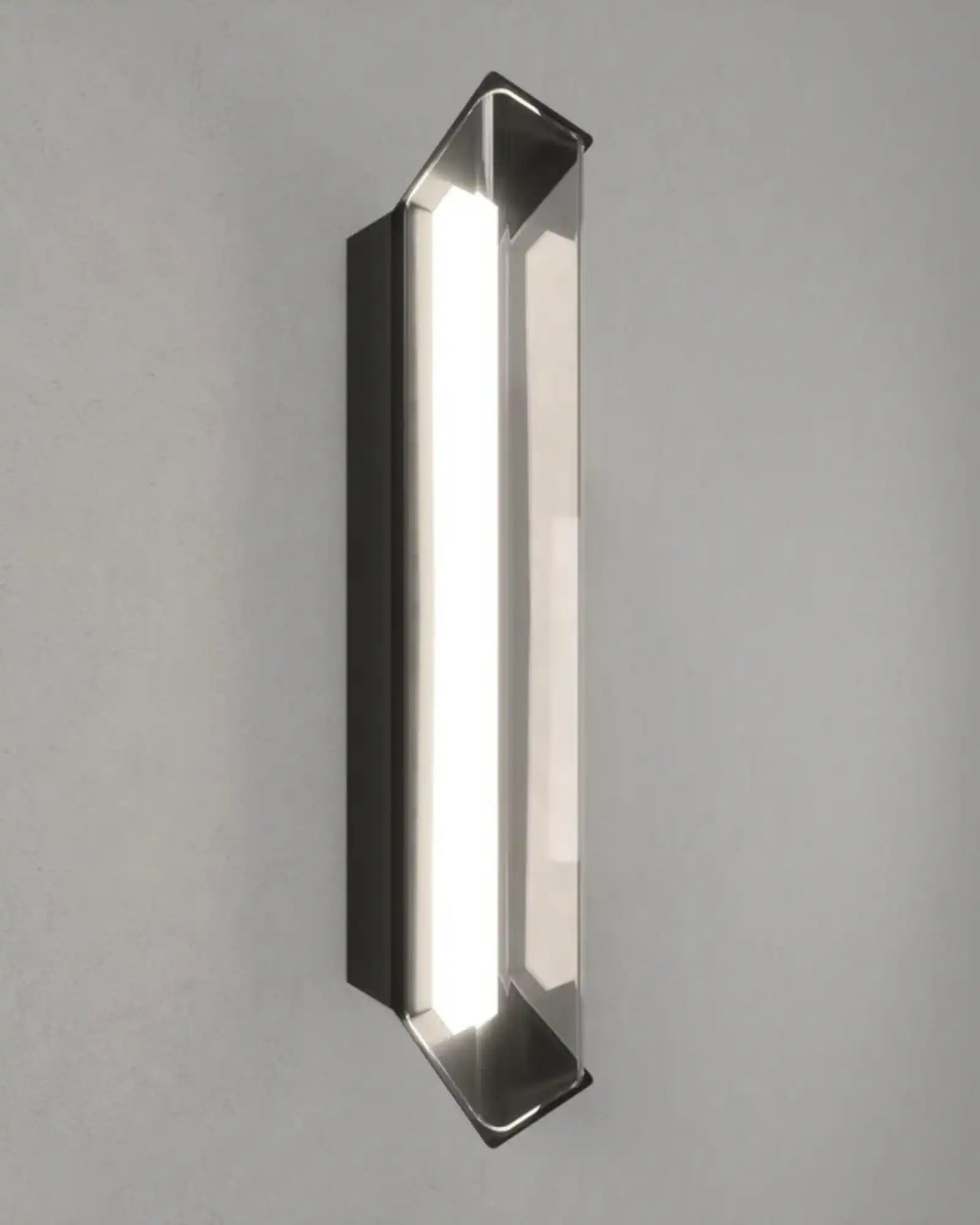 Regula Wall Light