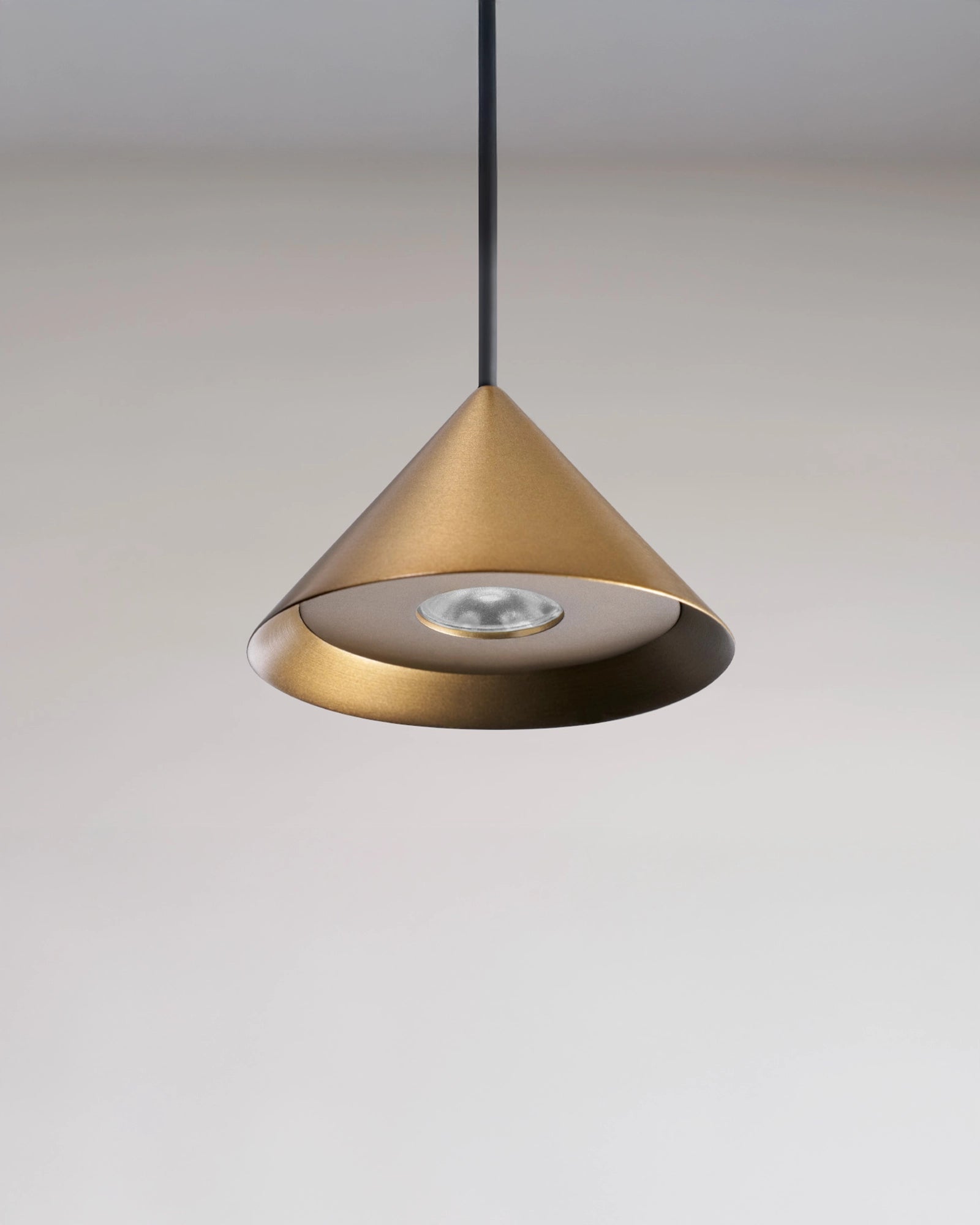 Rendez-Vous Pendant Light