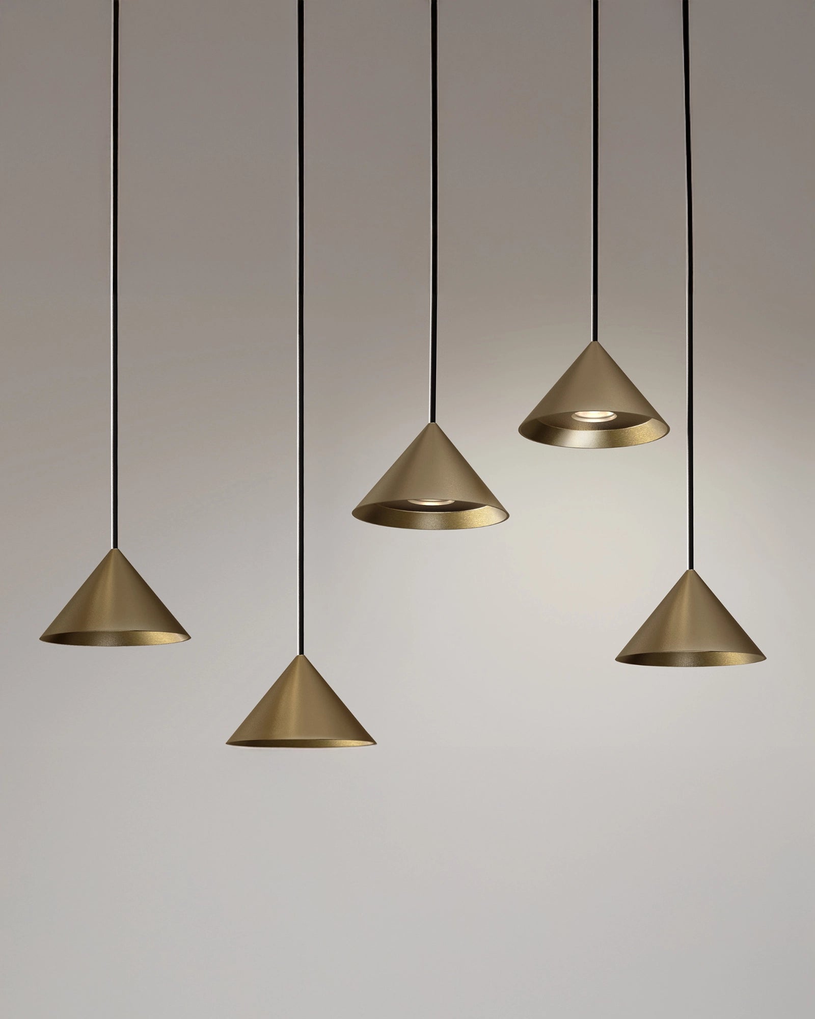 Rendez-Vous Pendant Light
