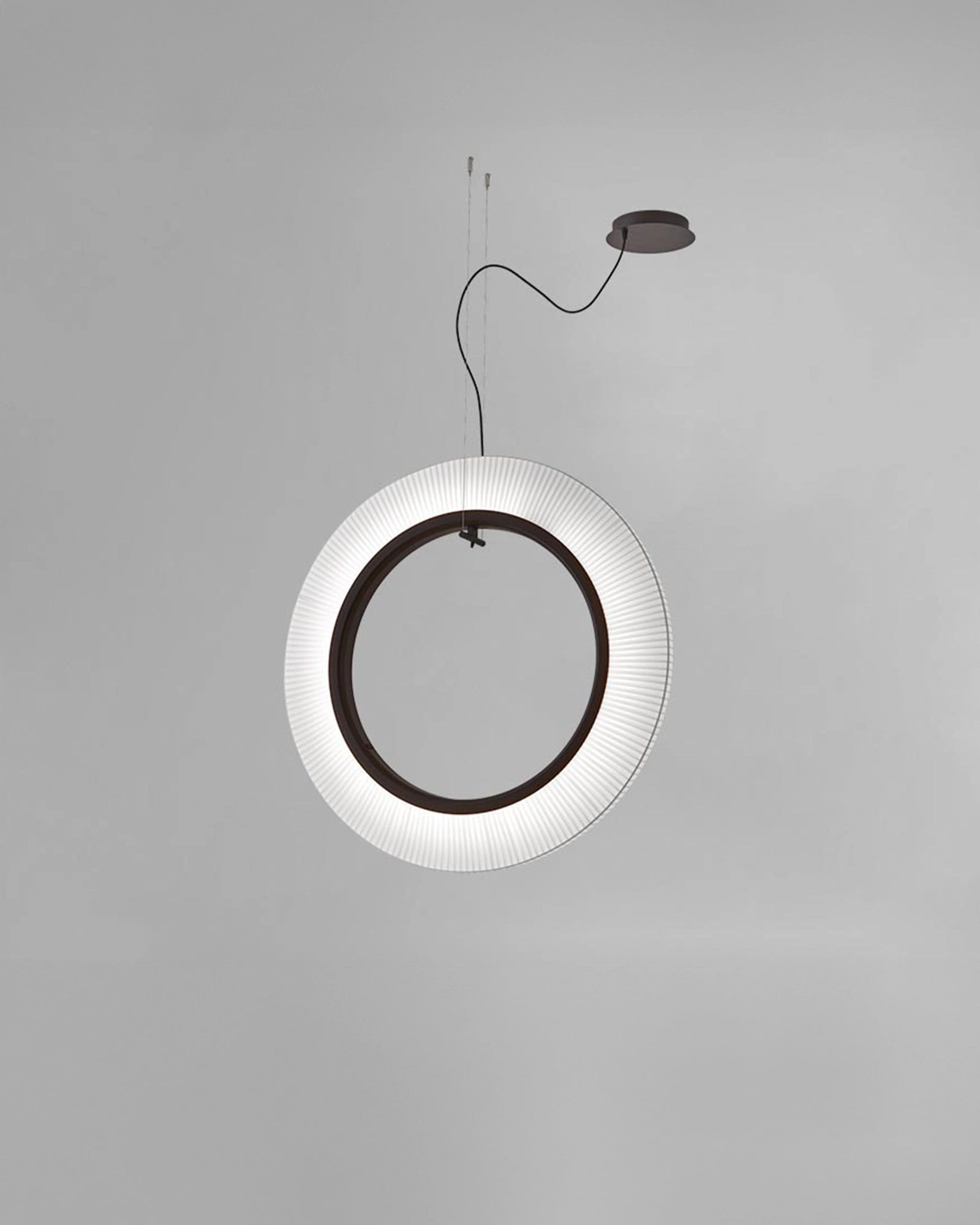 Roda Pendant Light