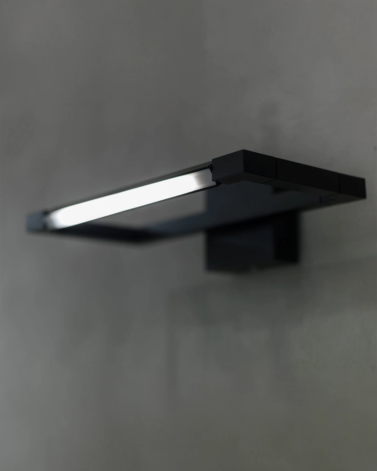 Spigolo Wall/Ceiling Light