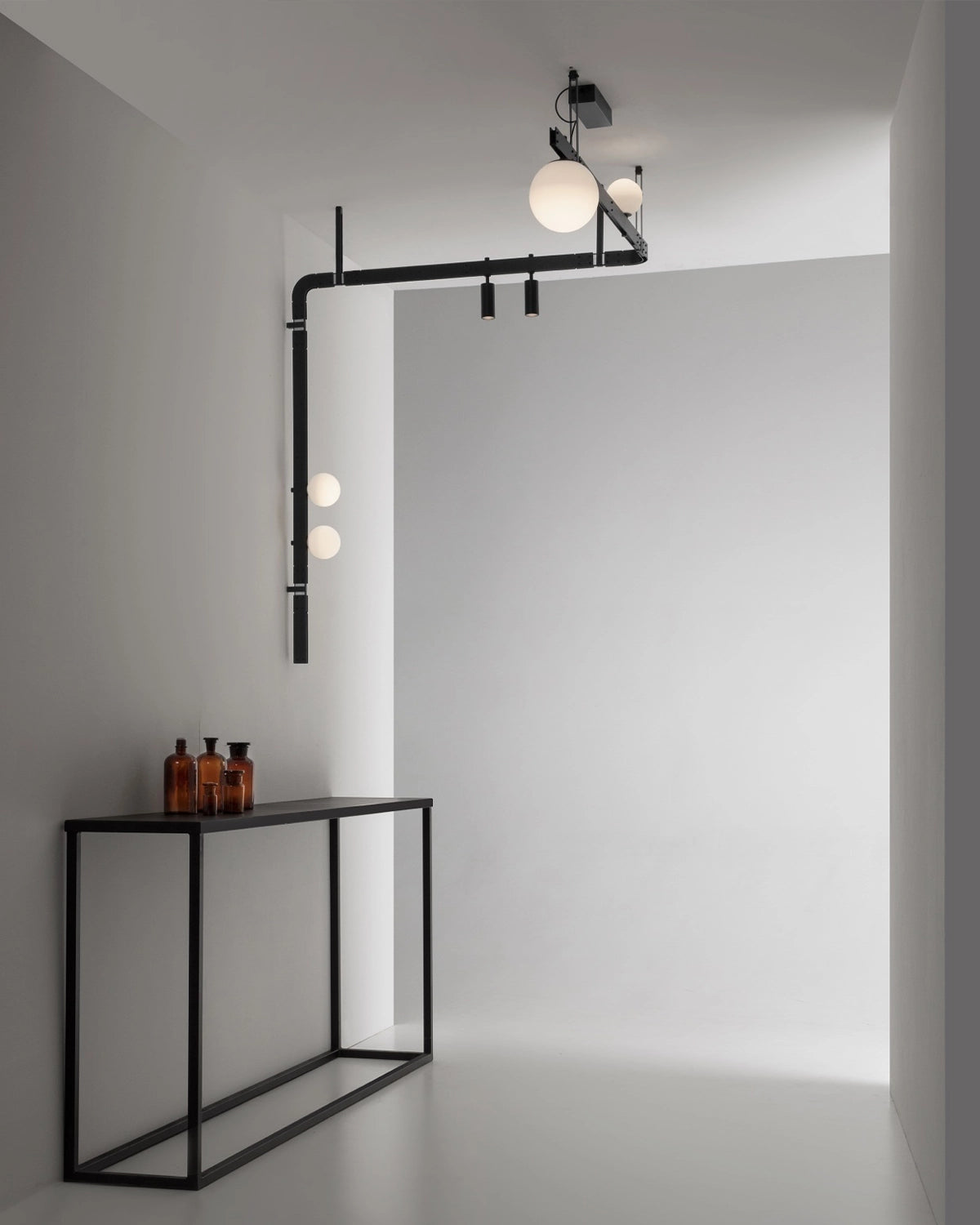 Stant Wall Light