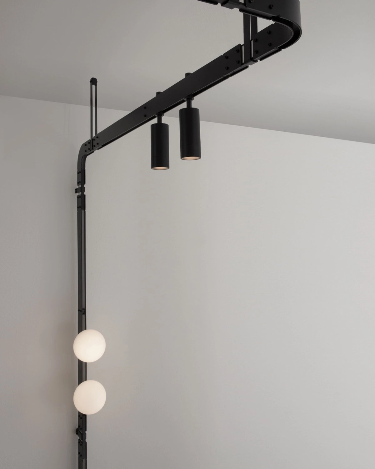 Stant Wall Light