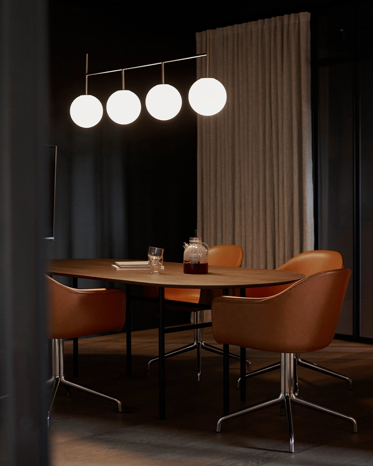 TR Bulb 4lt Pendant Light