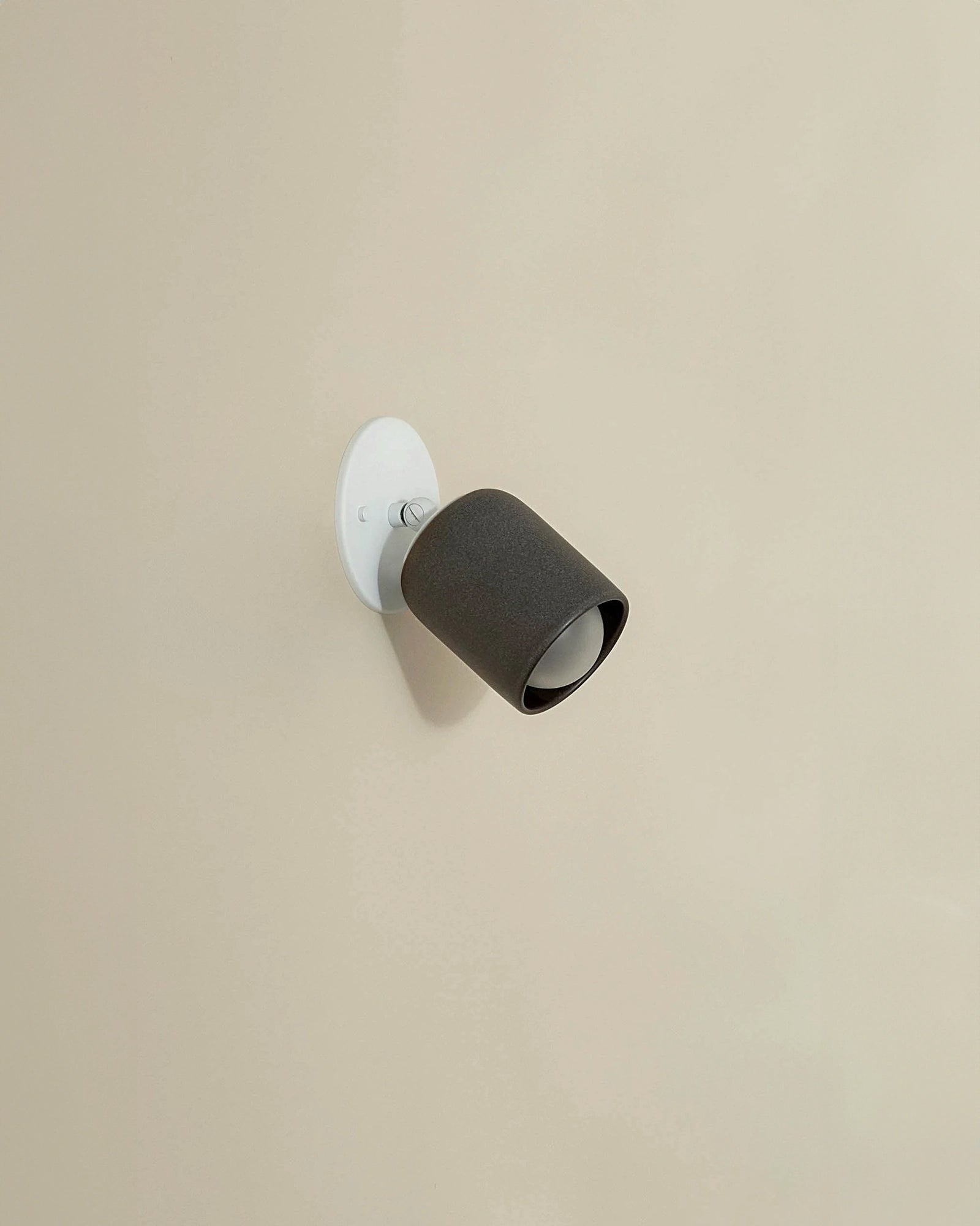 Terra 1 Short Arm Wall Light