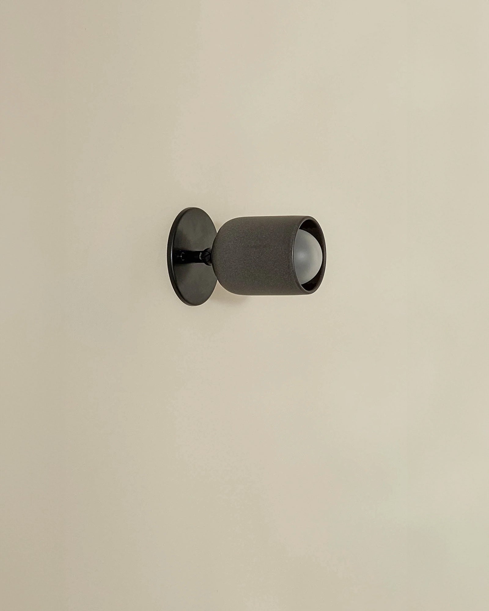 Terra 1 Short Arm Wall Light