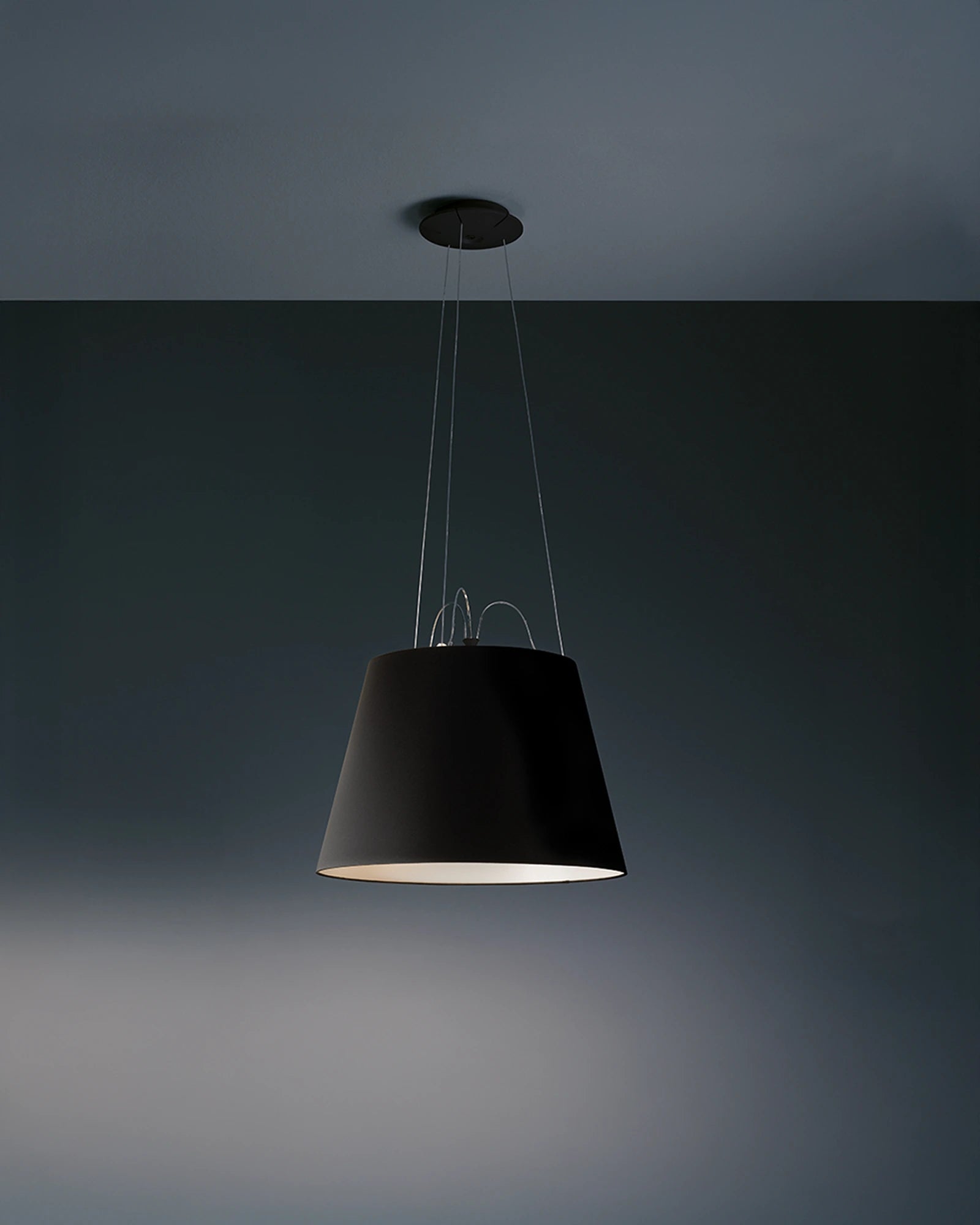 Tolomeo Mega Pendant Light