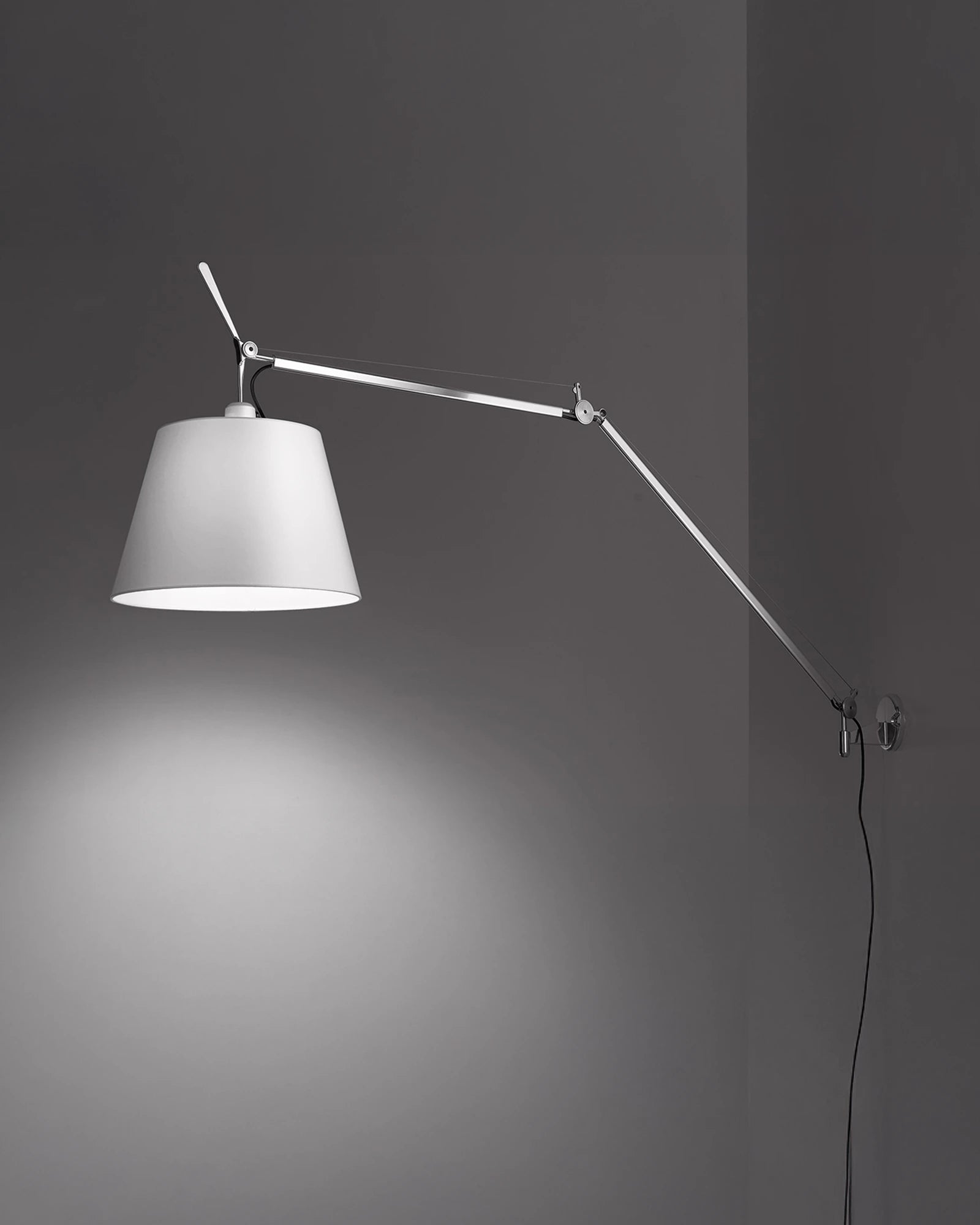 Tolomeo Mega Wall Light