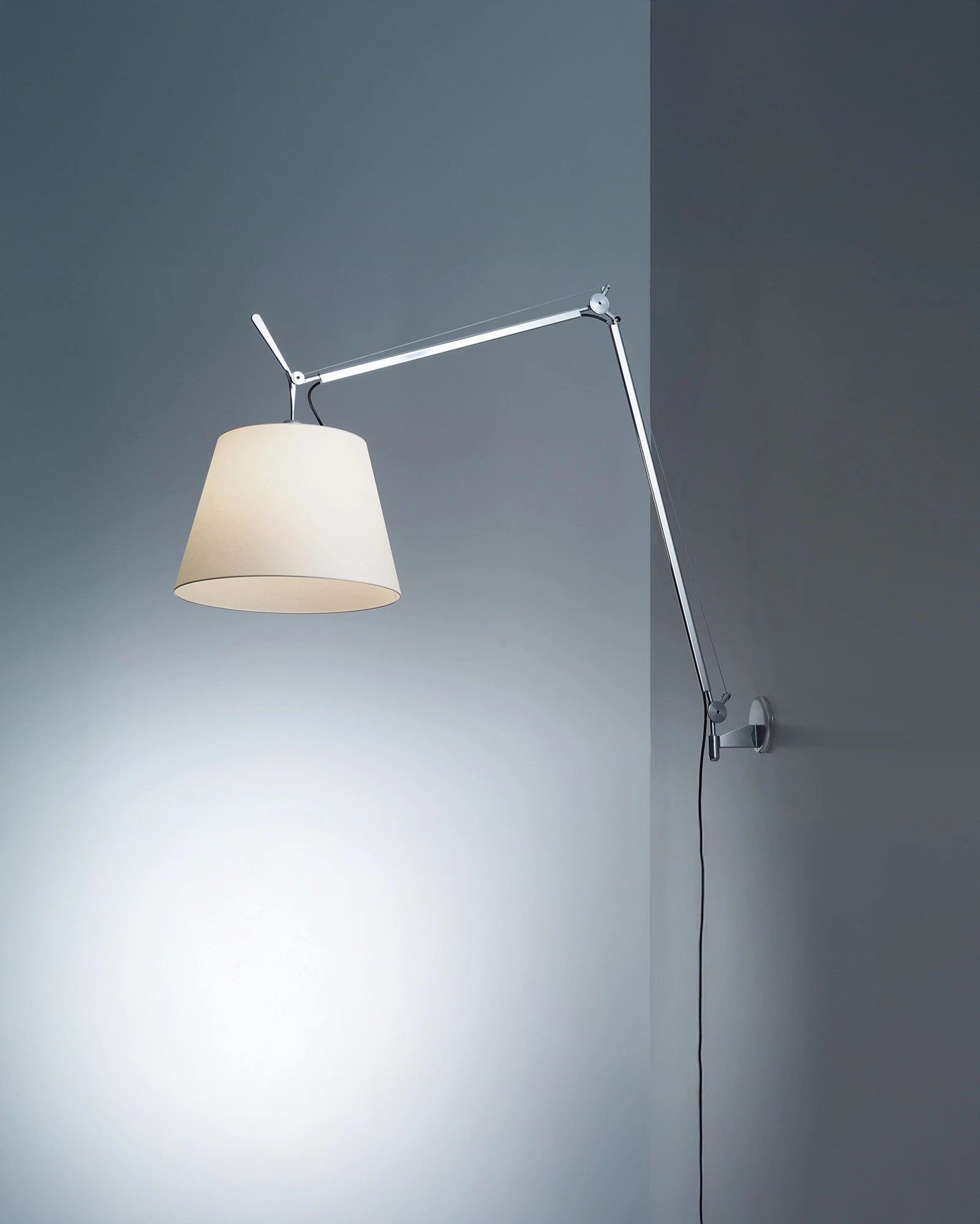 Tolomeo Mega Wall Light