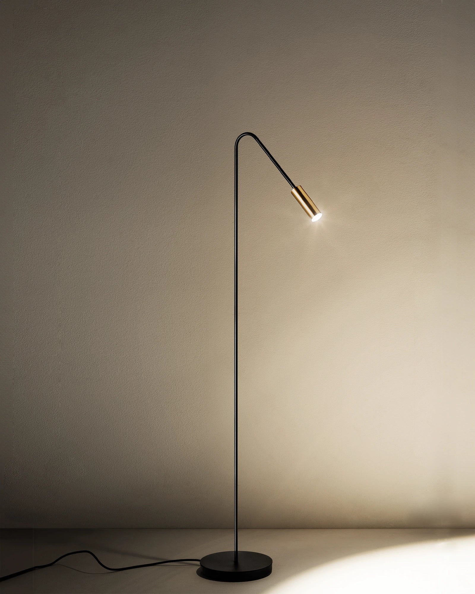 Volta Floor Lamp