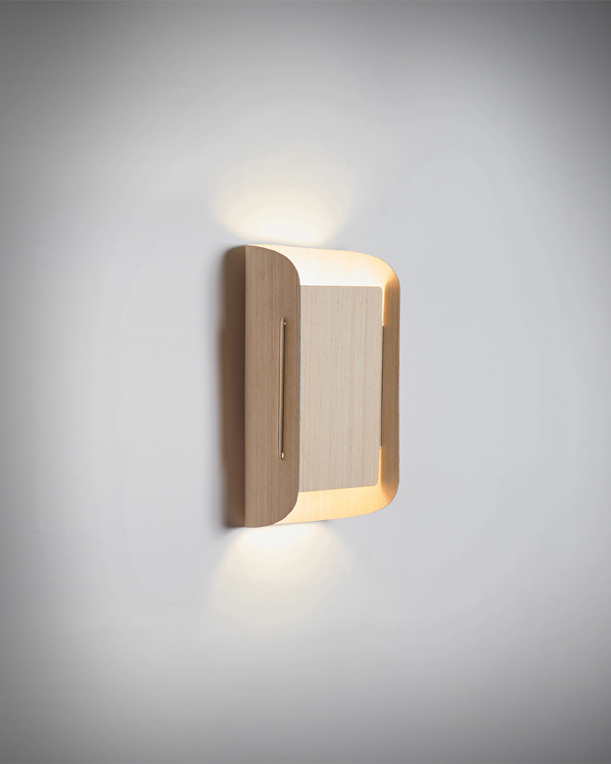 Clarissa Wall Light