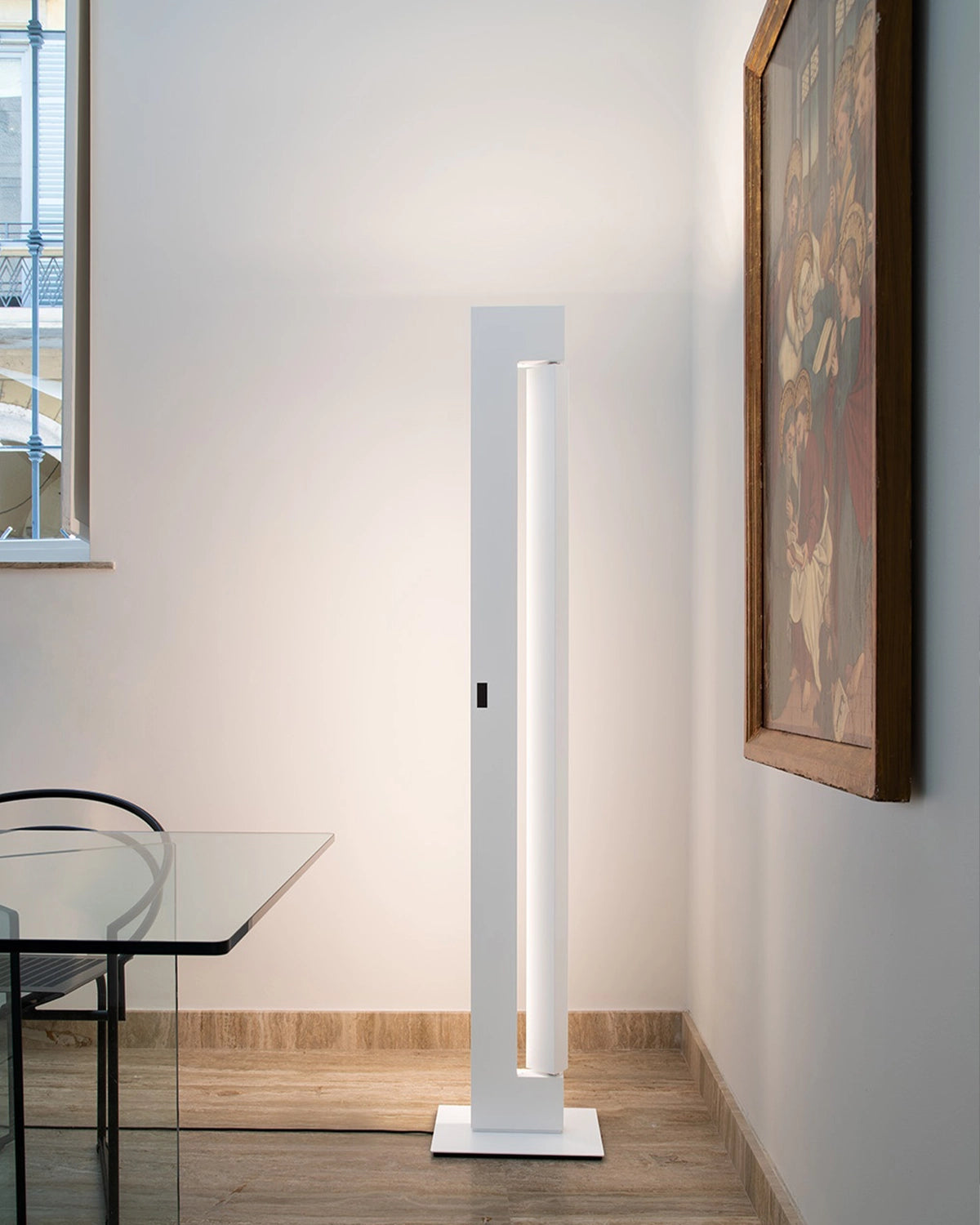 Ara Floor Lamp