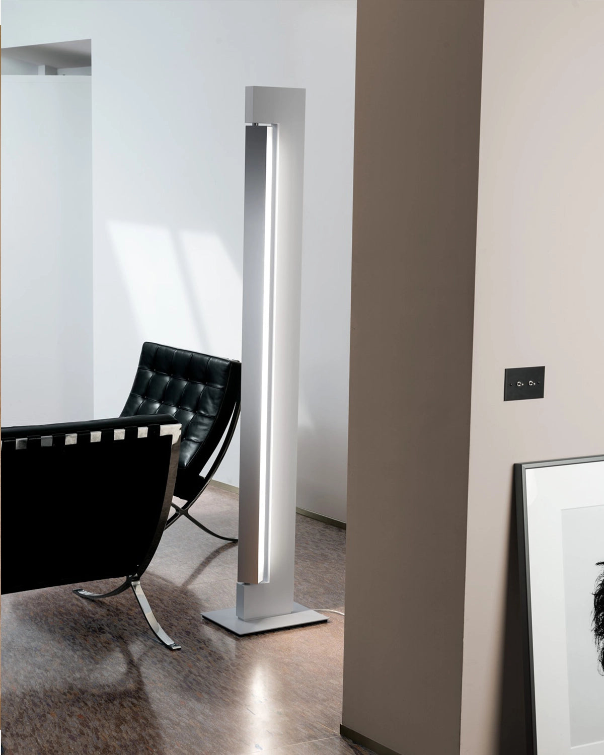 Ara Floor Lamp