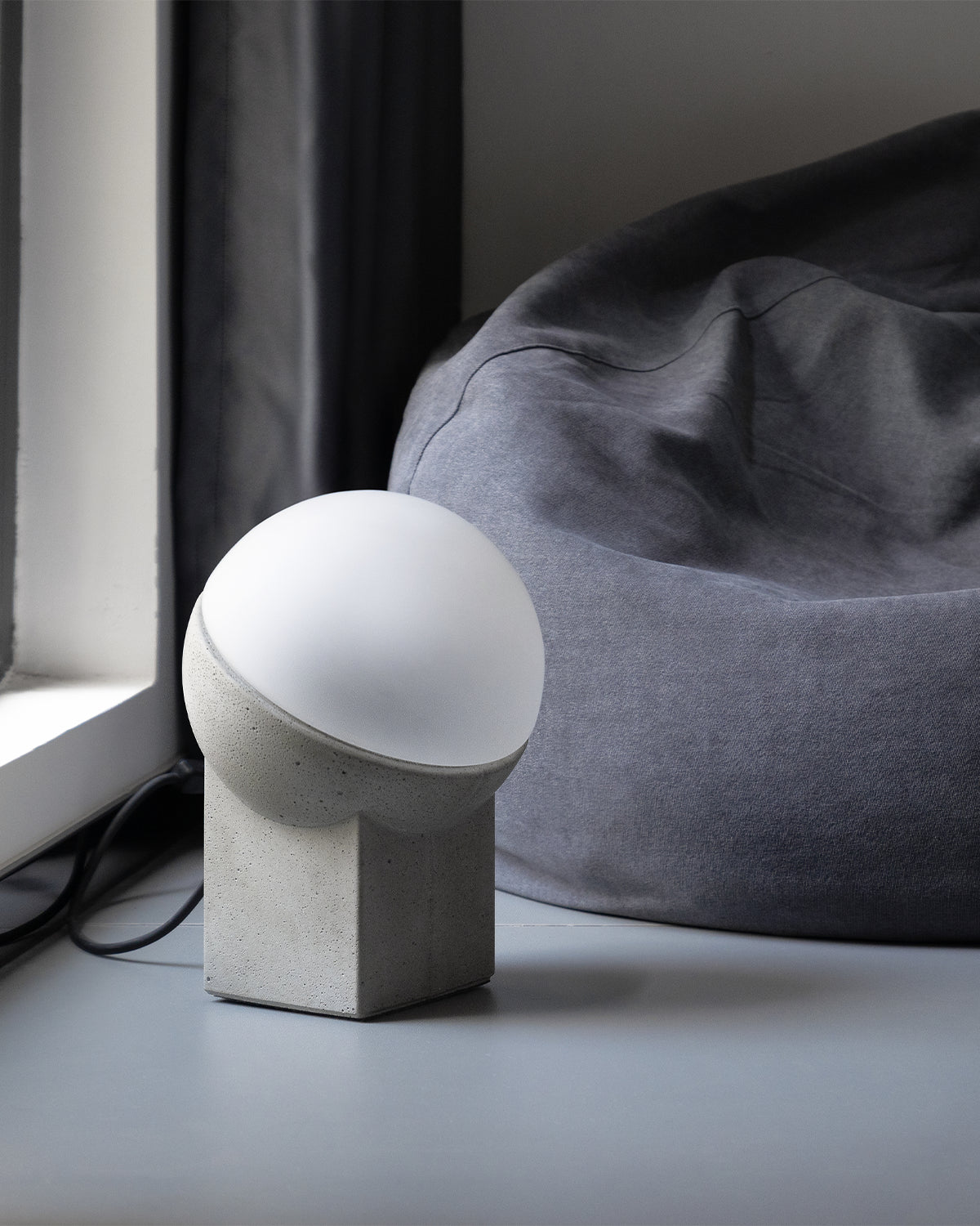 Nie Table Lamp