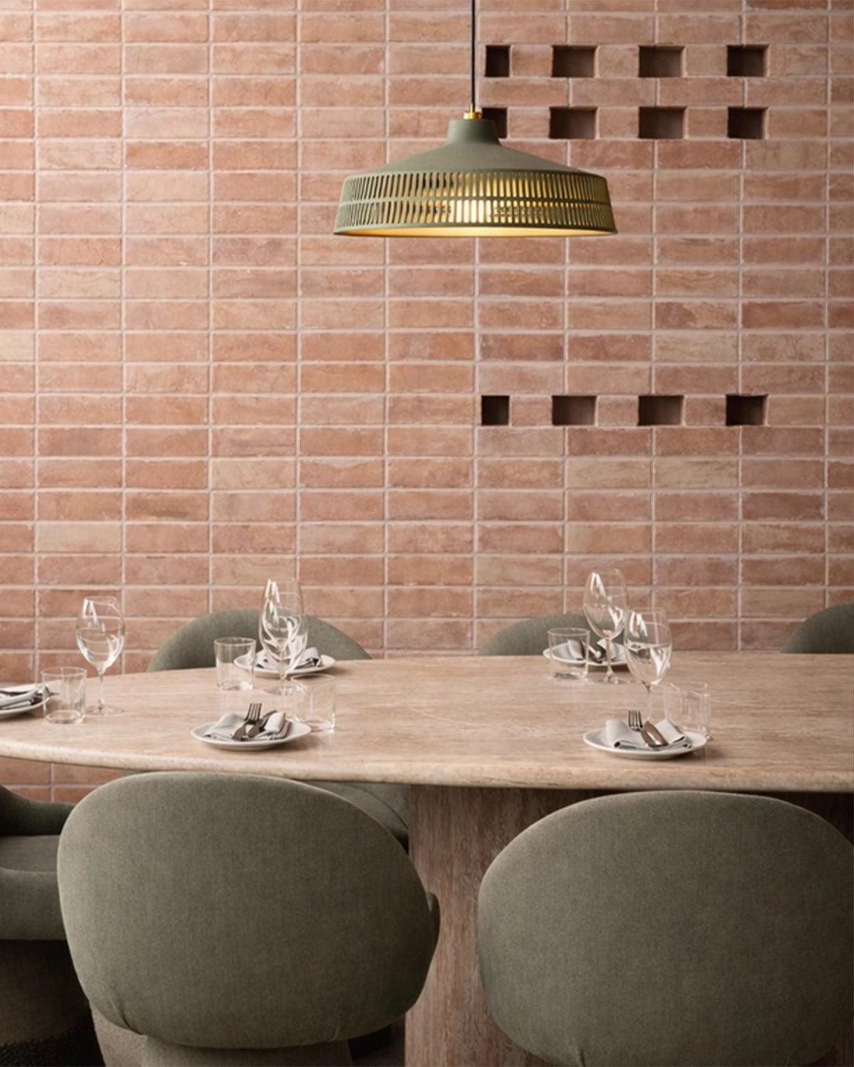 Plato Pendant Light