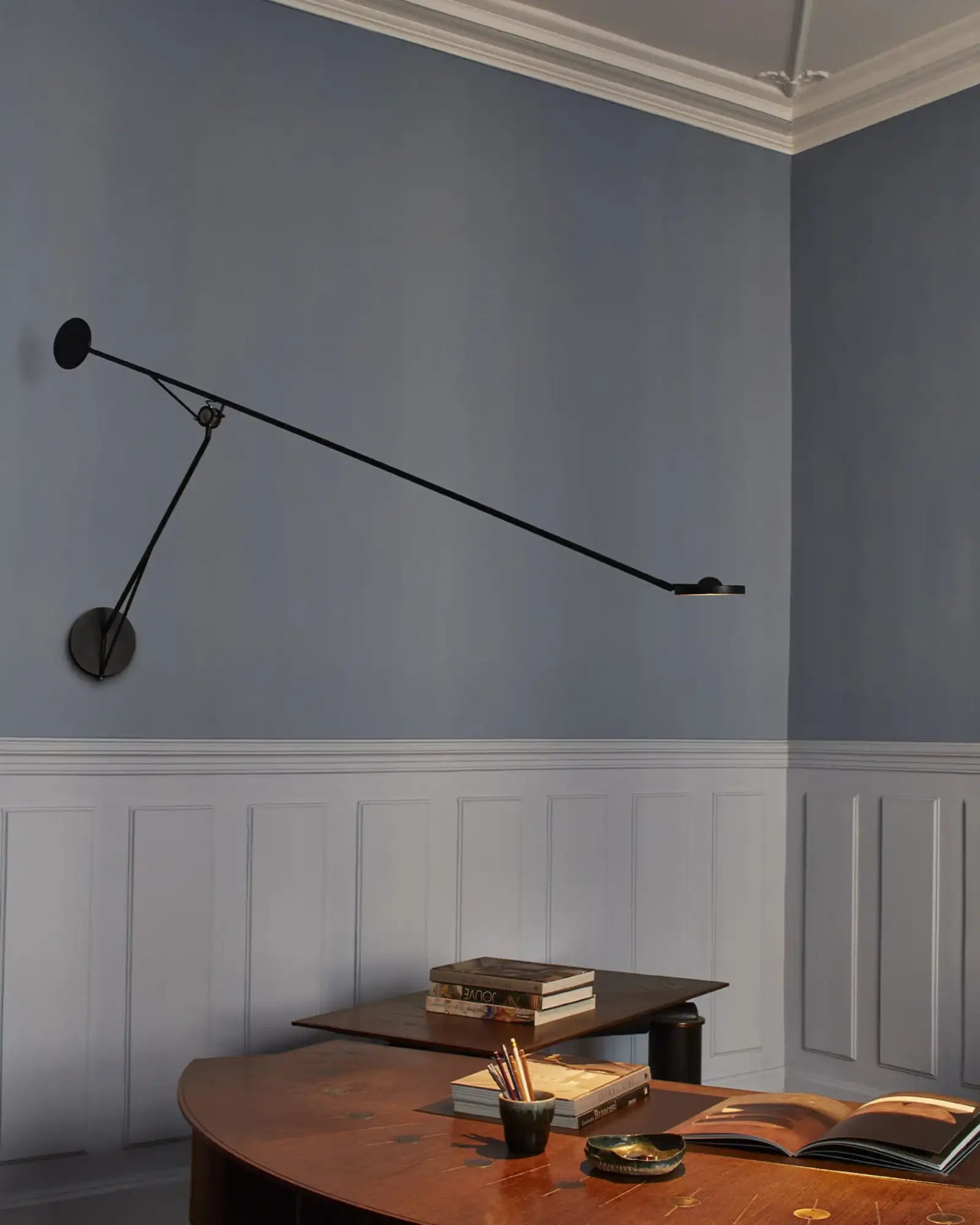 Aaro Wall Light
