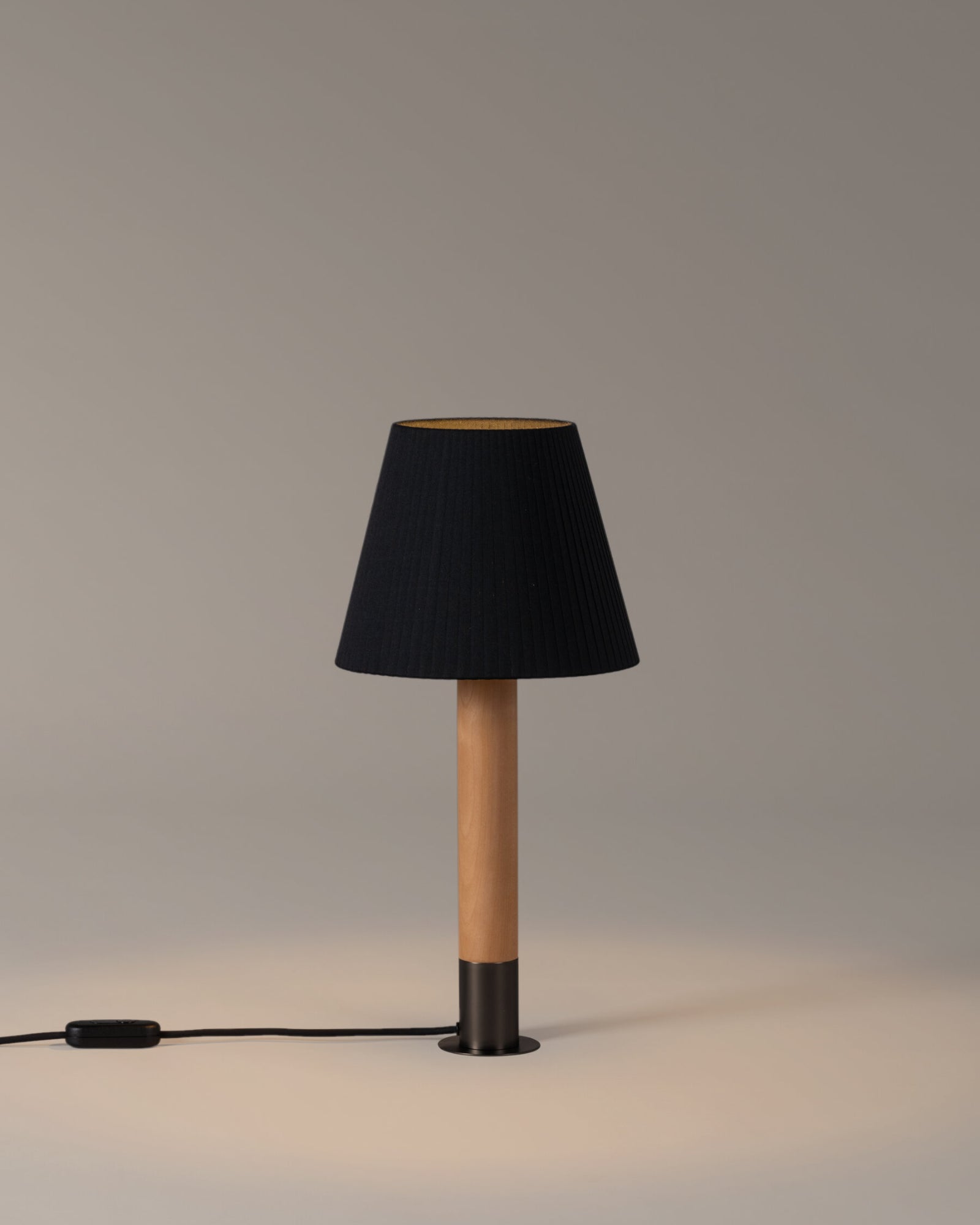 Básica Table Lamp