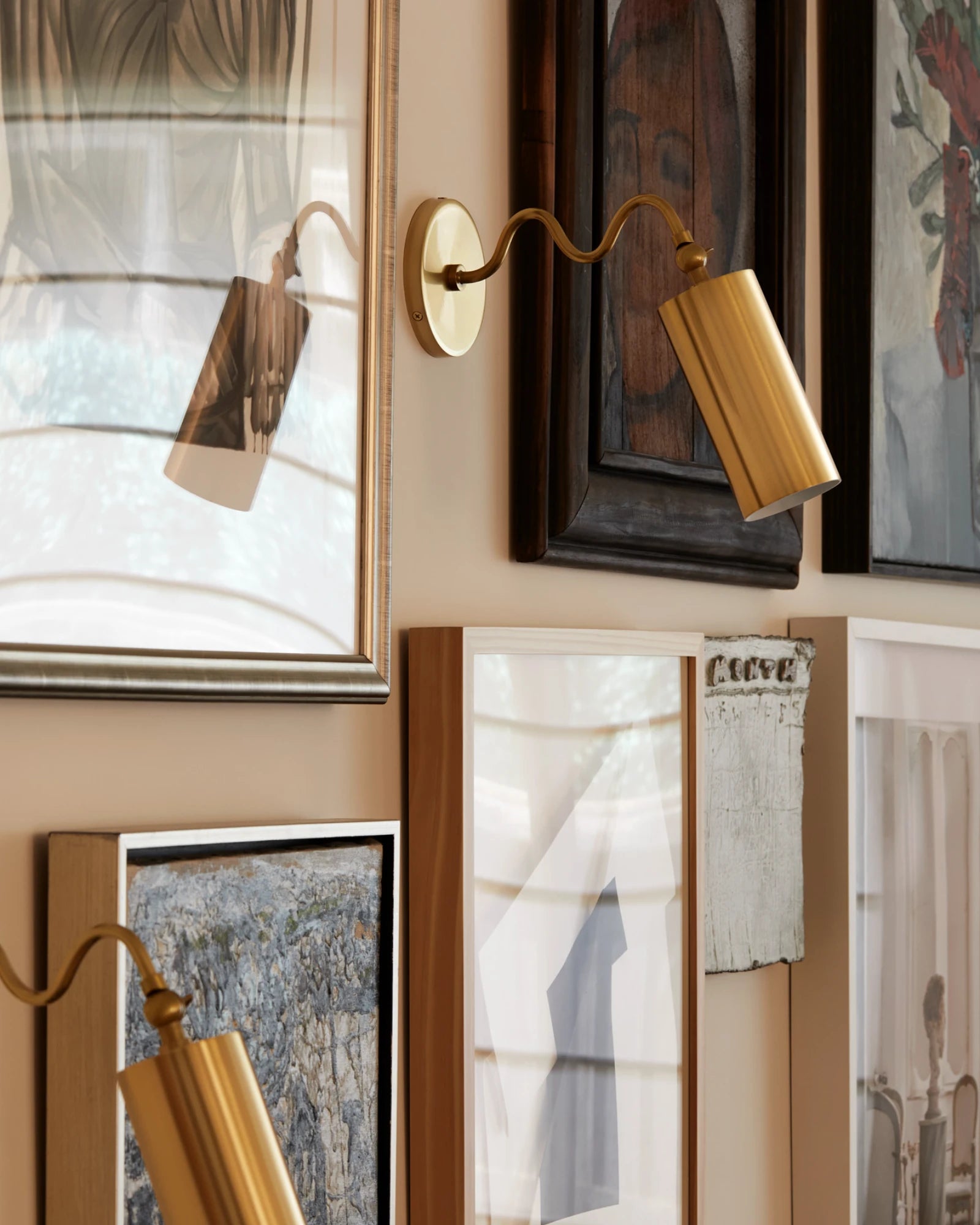 Bea Wall Light
