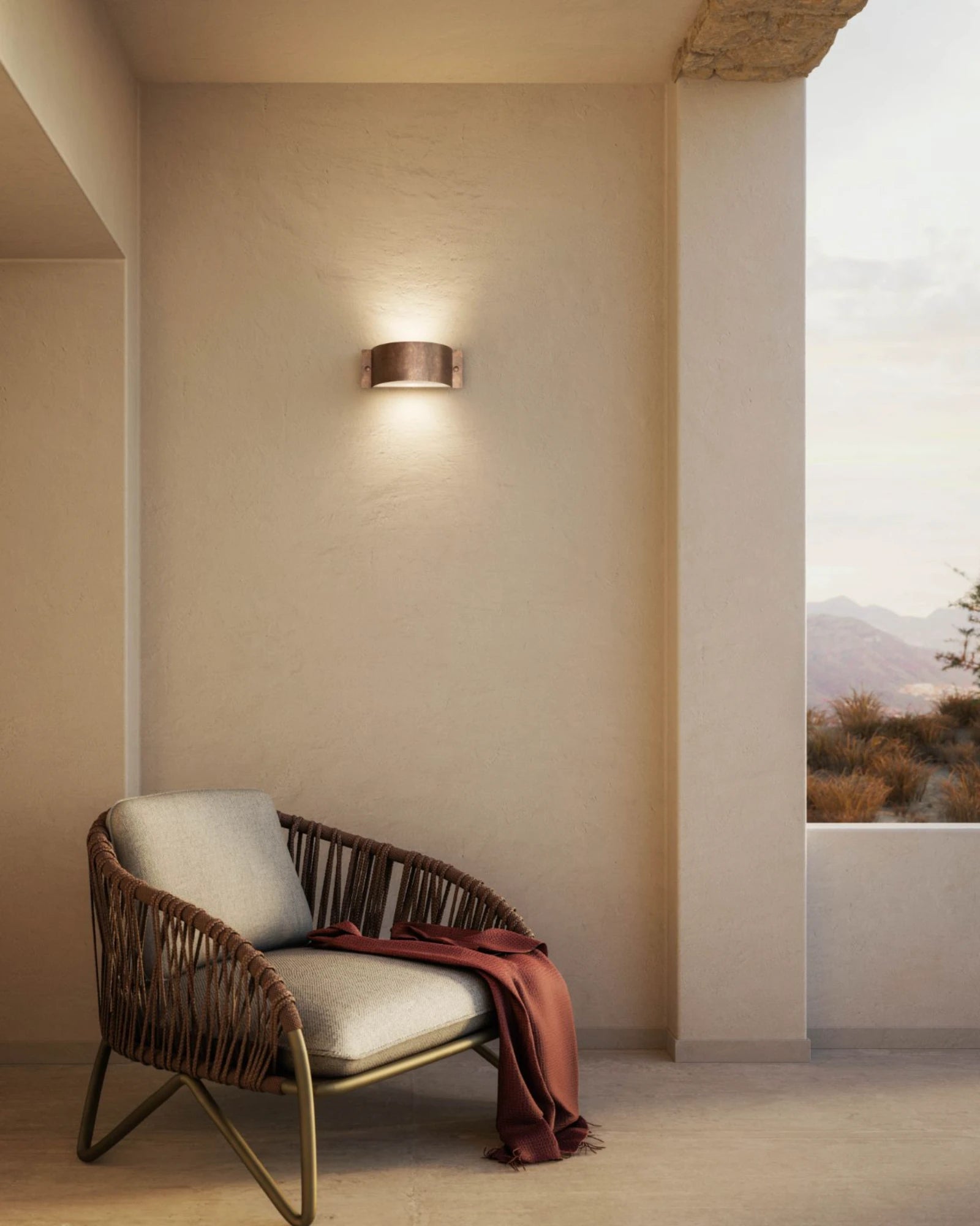 Decori Curve Wall Light