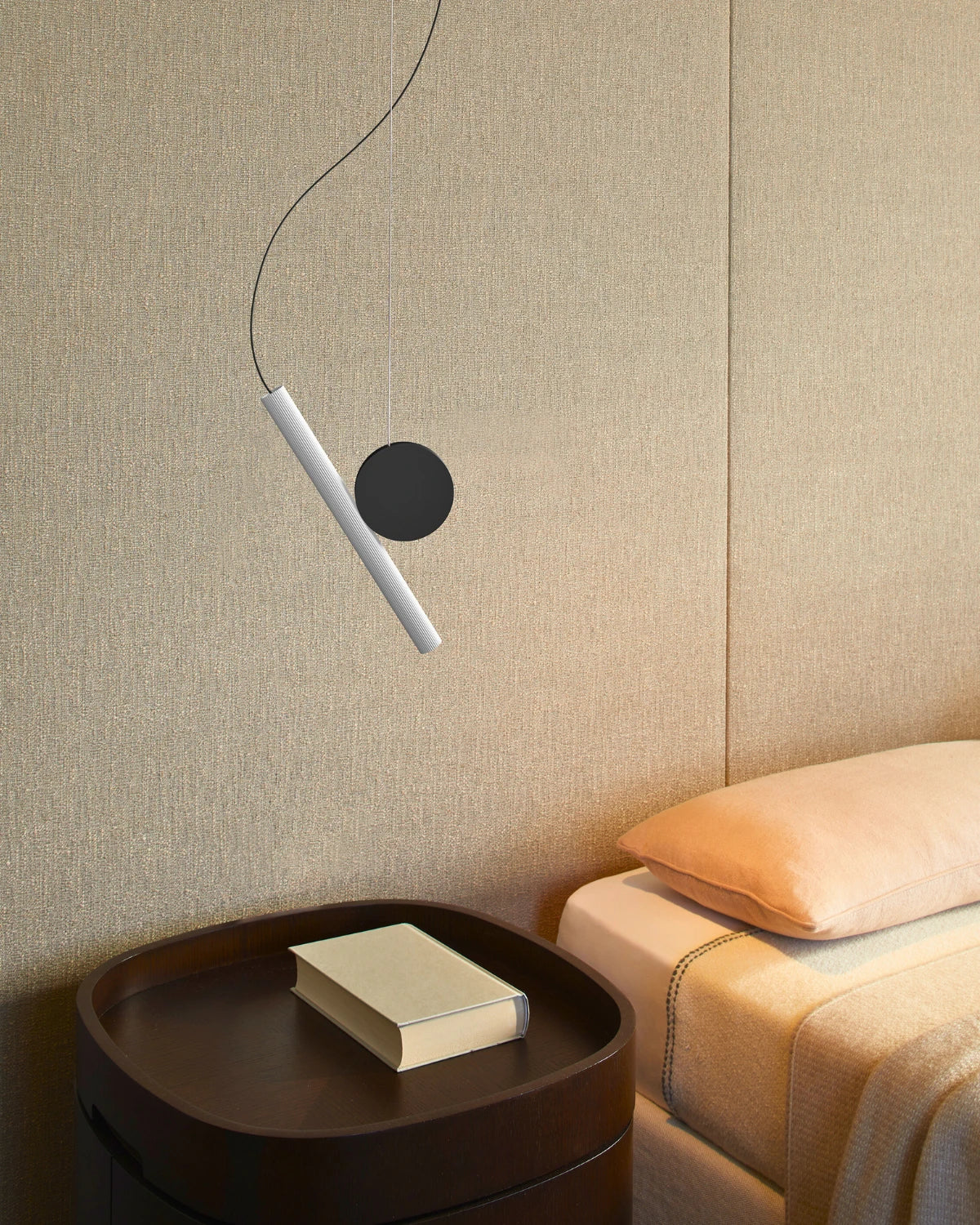Doi Pendant Light