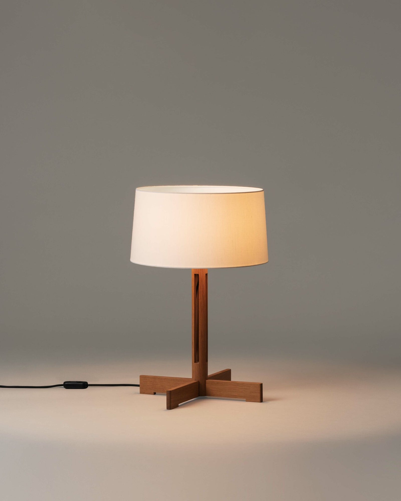 FAD Table Lamp