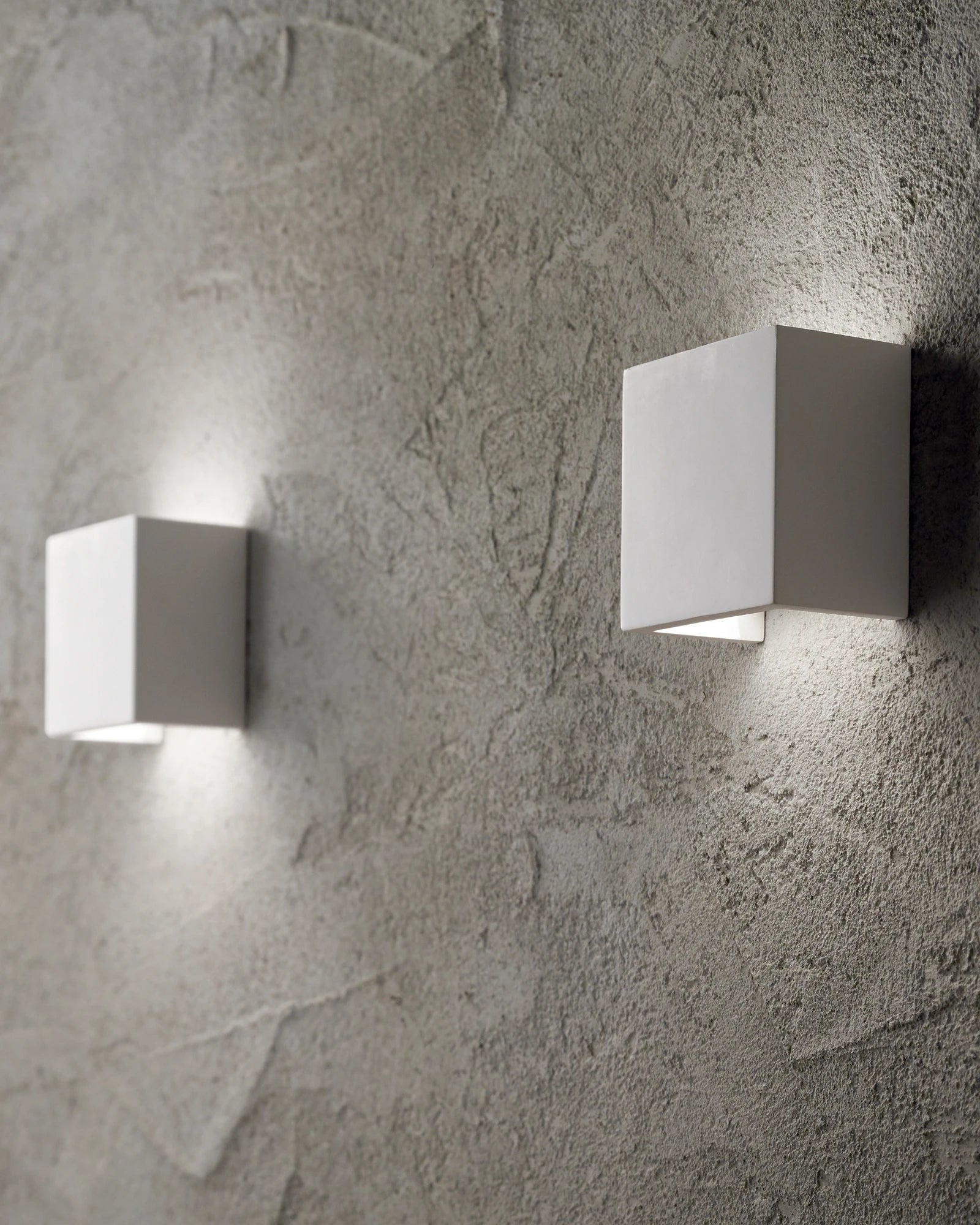Flash Gesso Wall Light
