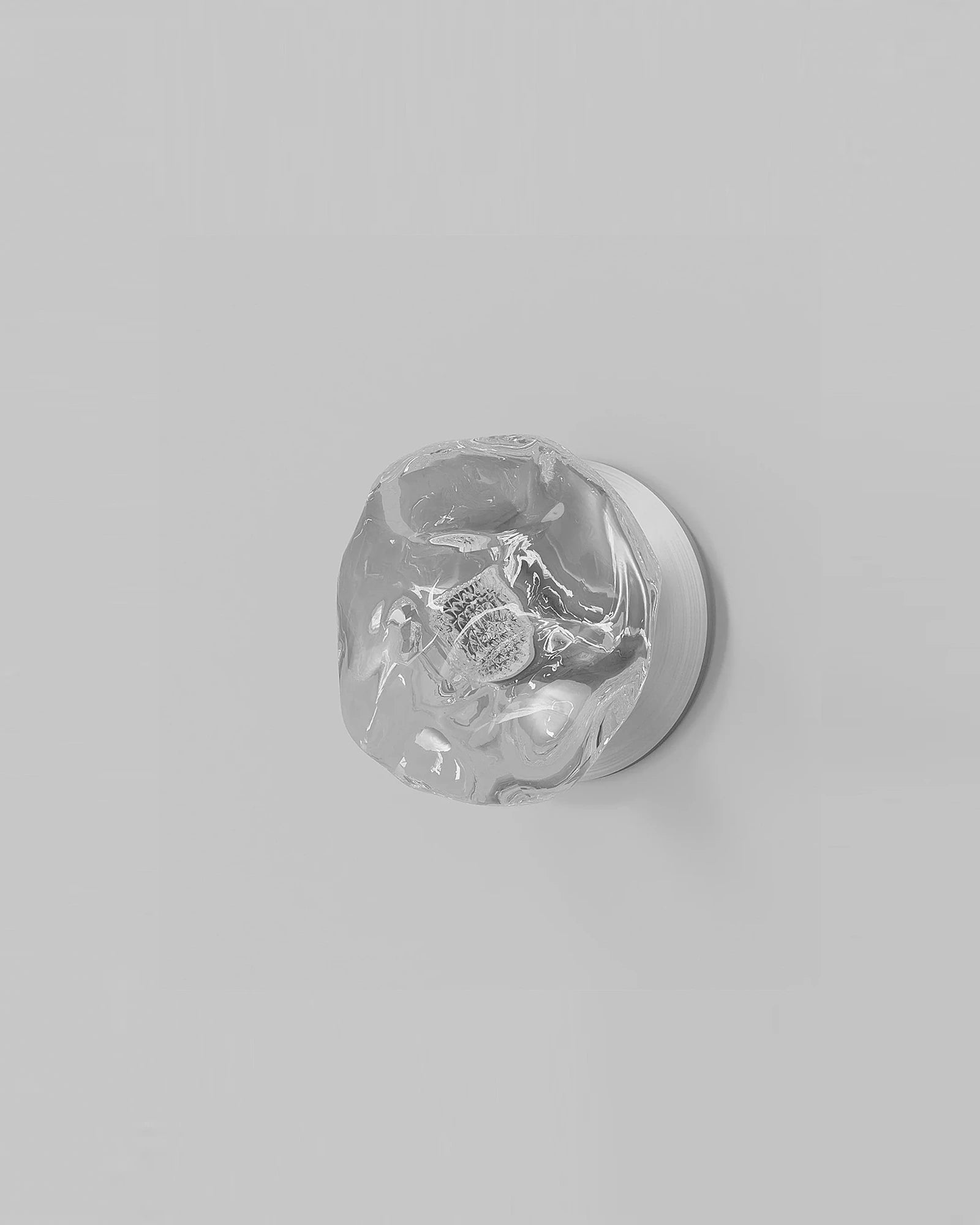 Flo Round Wall Light