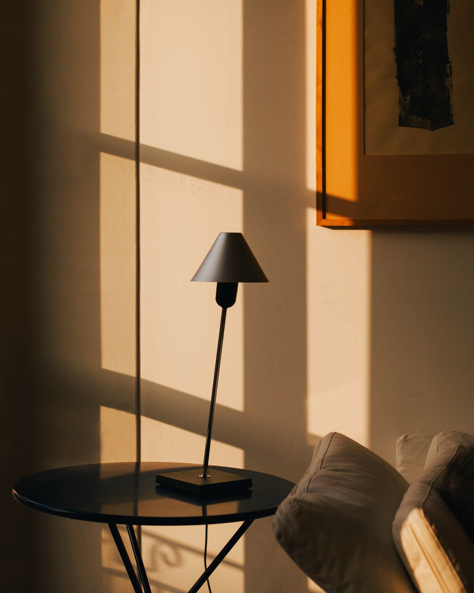 Gira Table Lamp by Santa & Cole | Nook Collections
