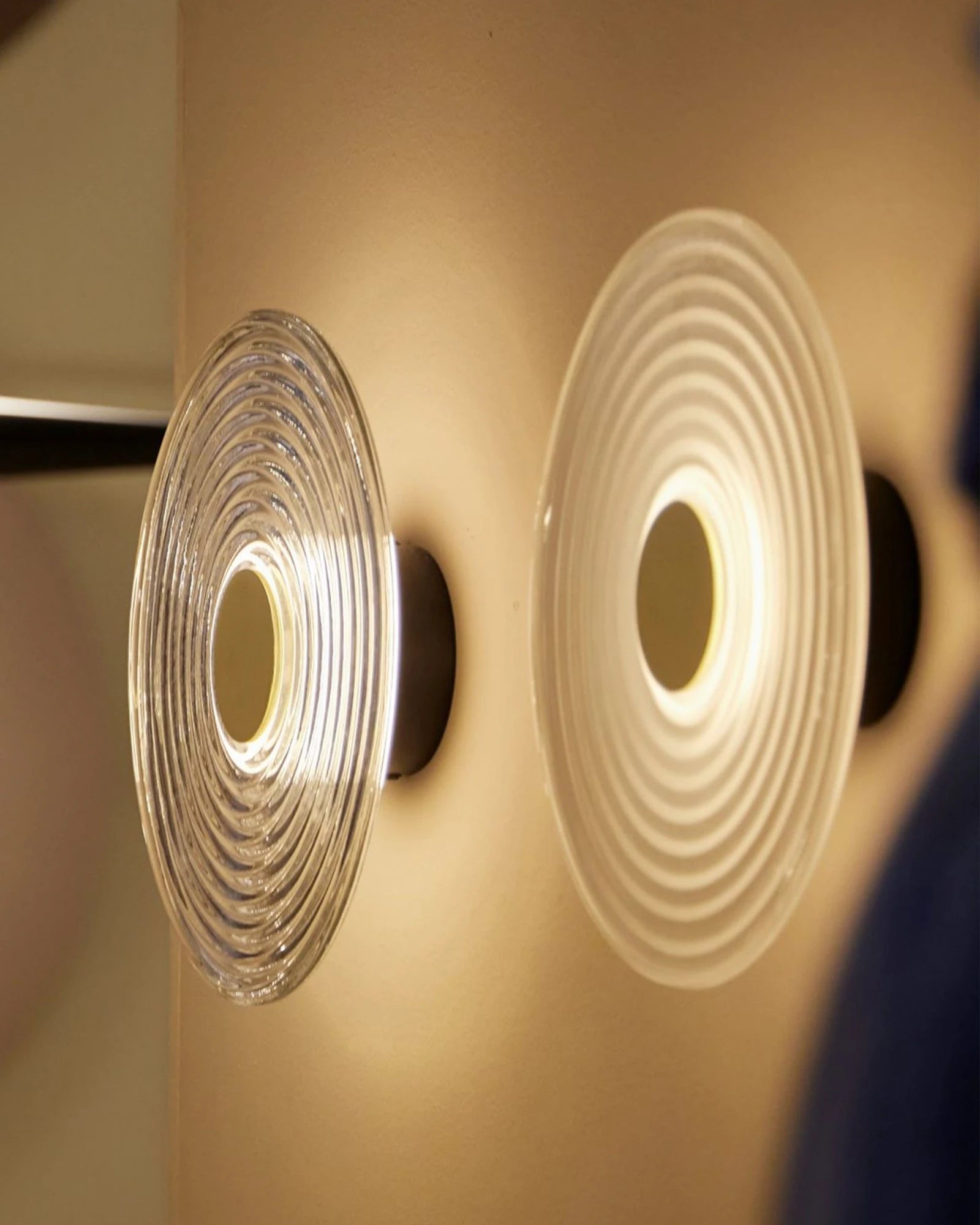 Glic Wall Light