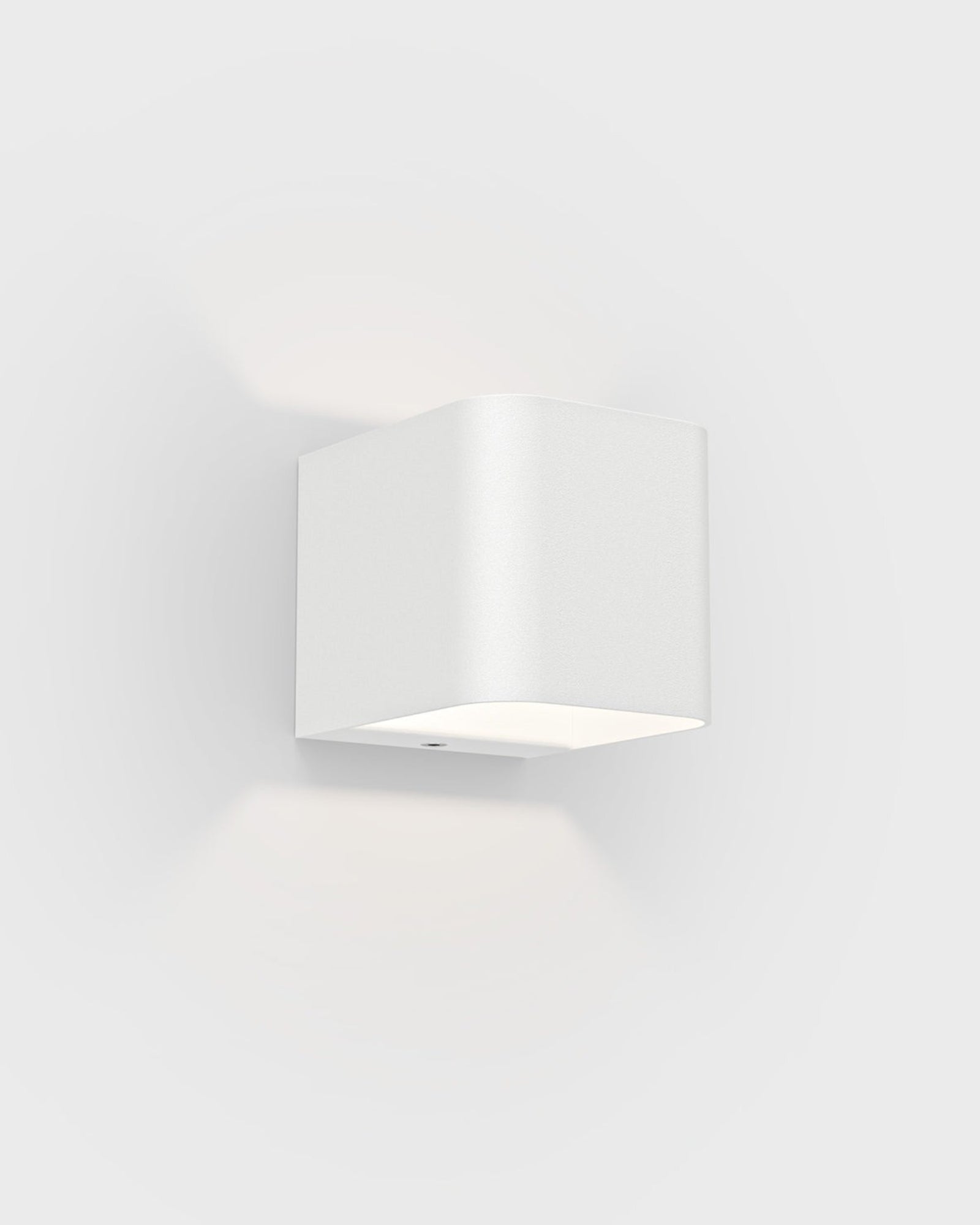 Intro Wall Light