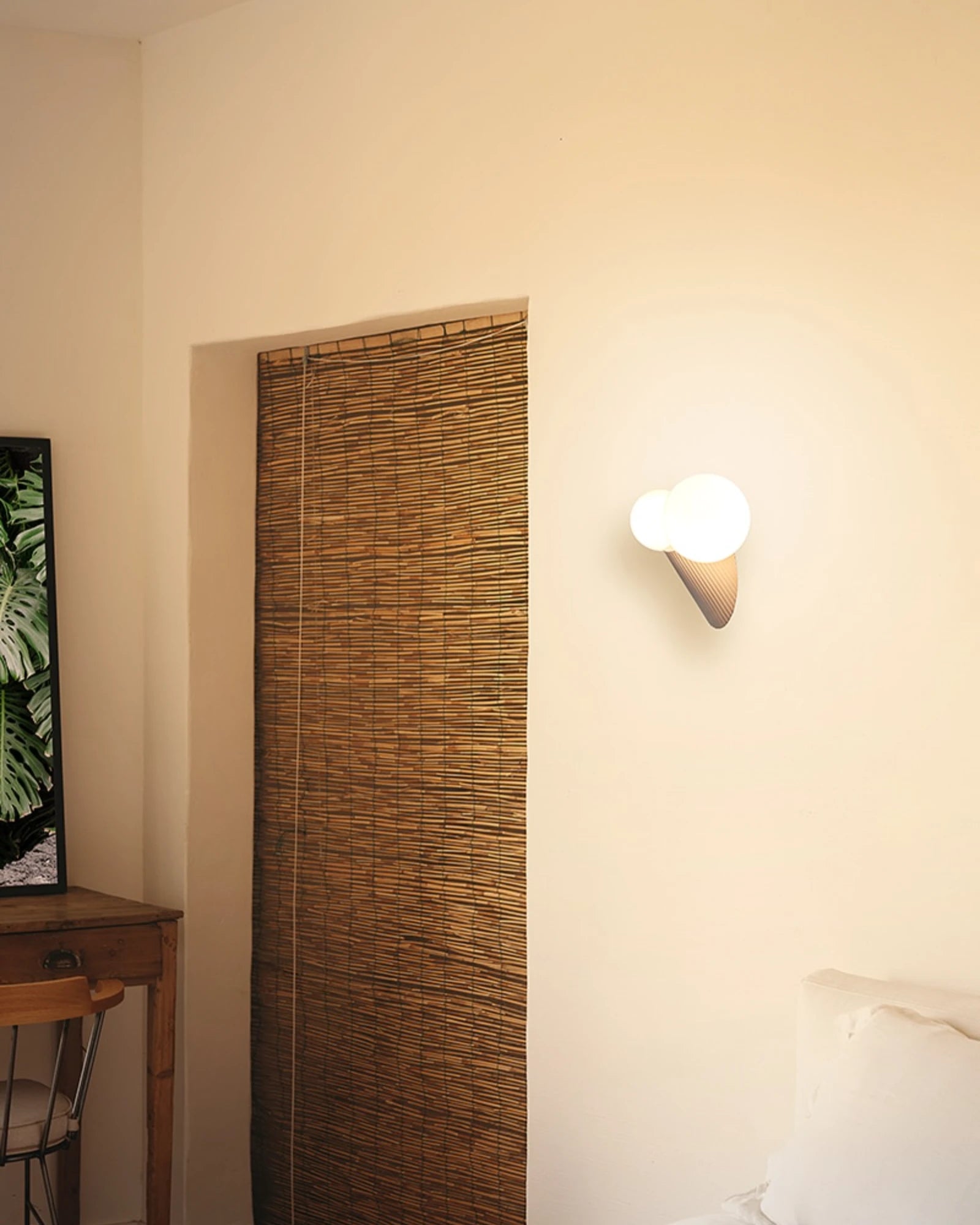 Land 2lt Wall Light