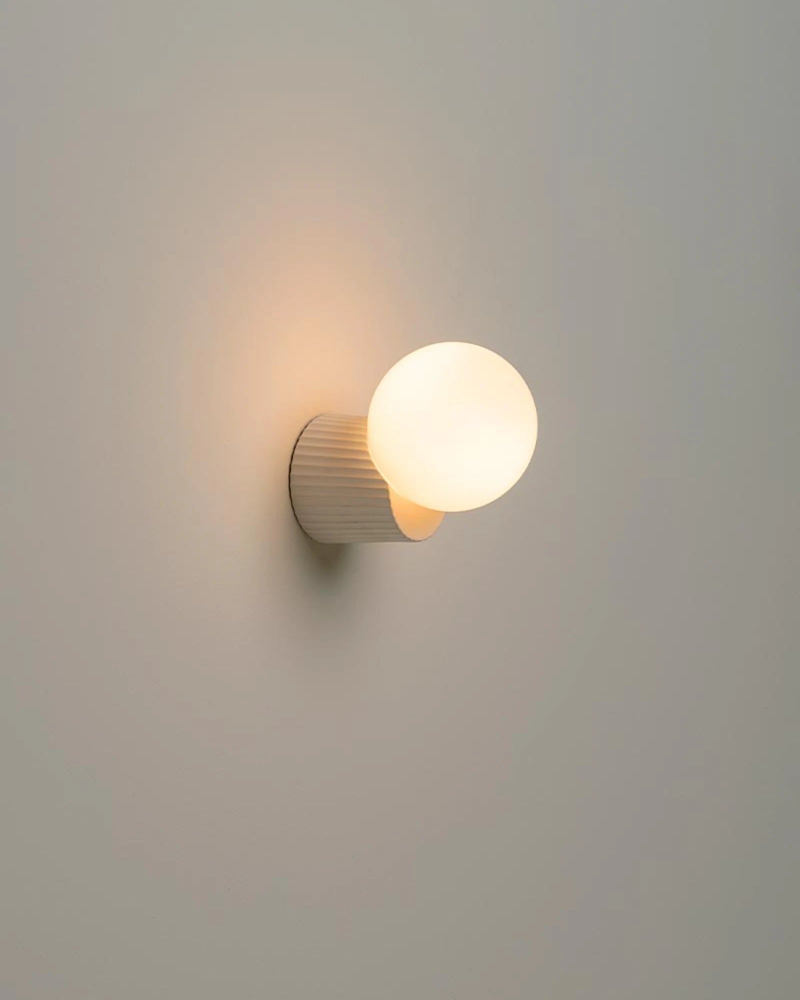 Land Wall Light