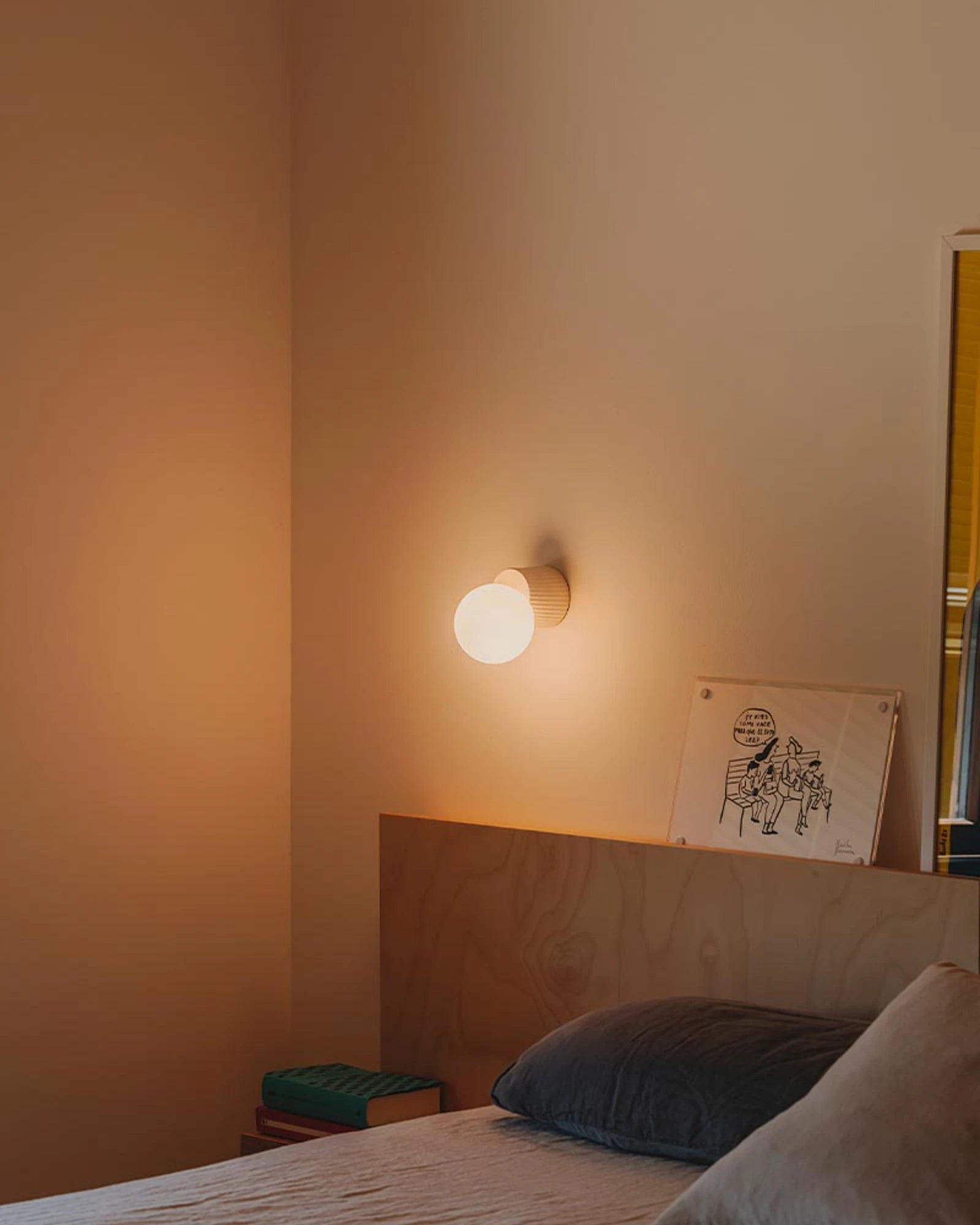Land Wall Light