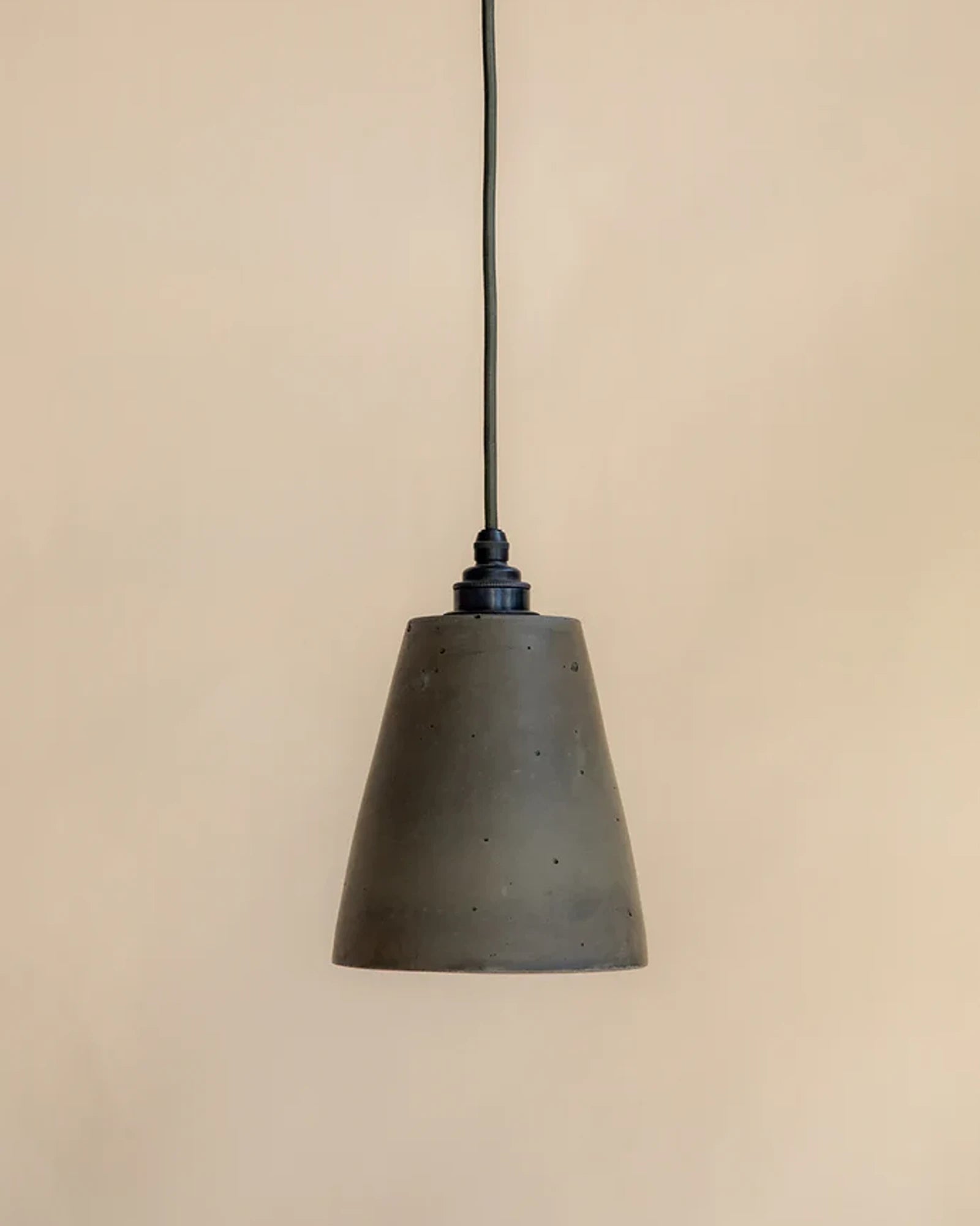 Maca Pendant Light