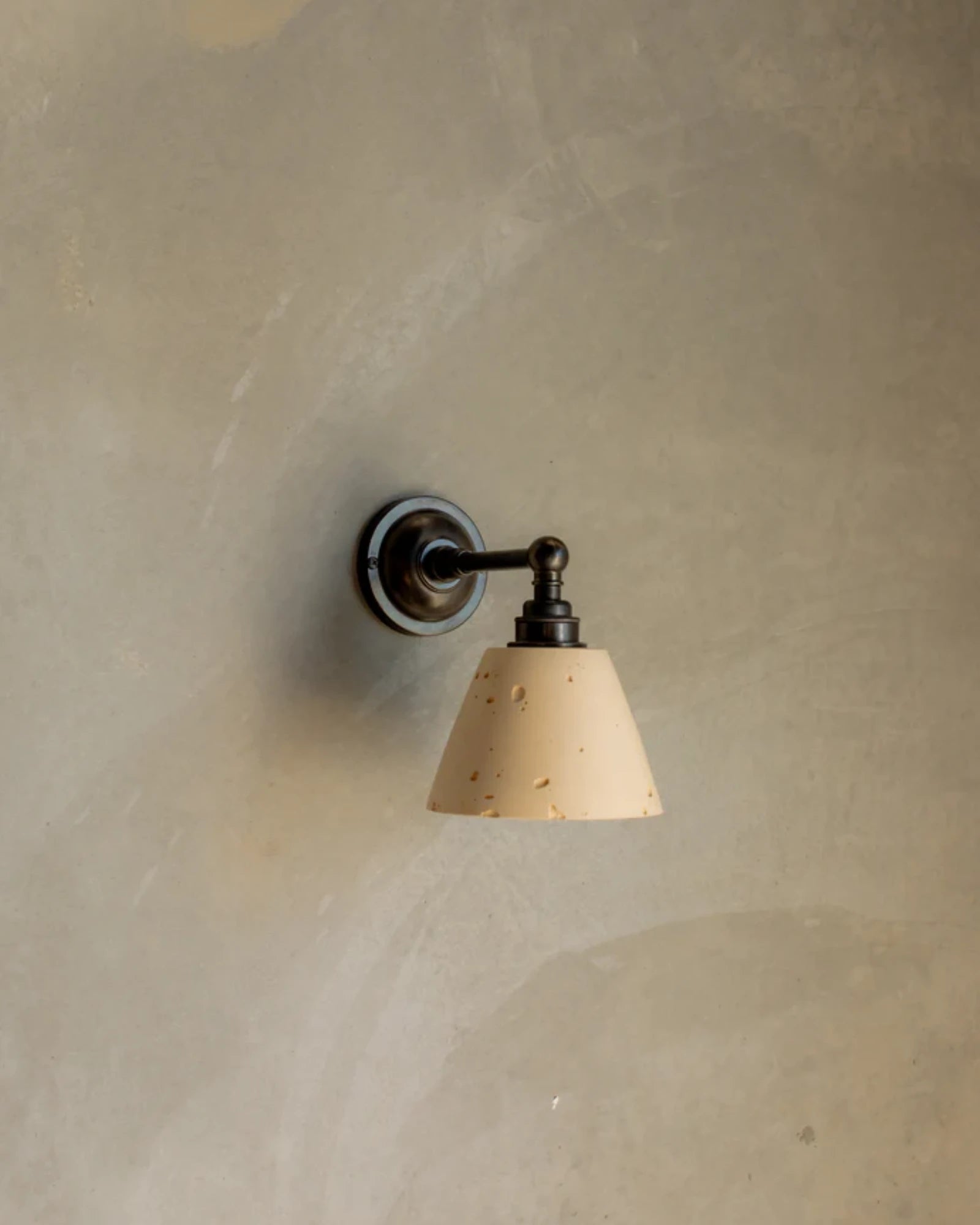 Mod Straight Arm Wall Light