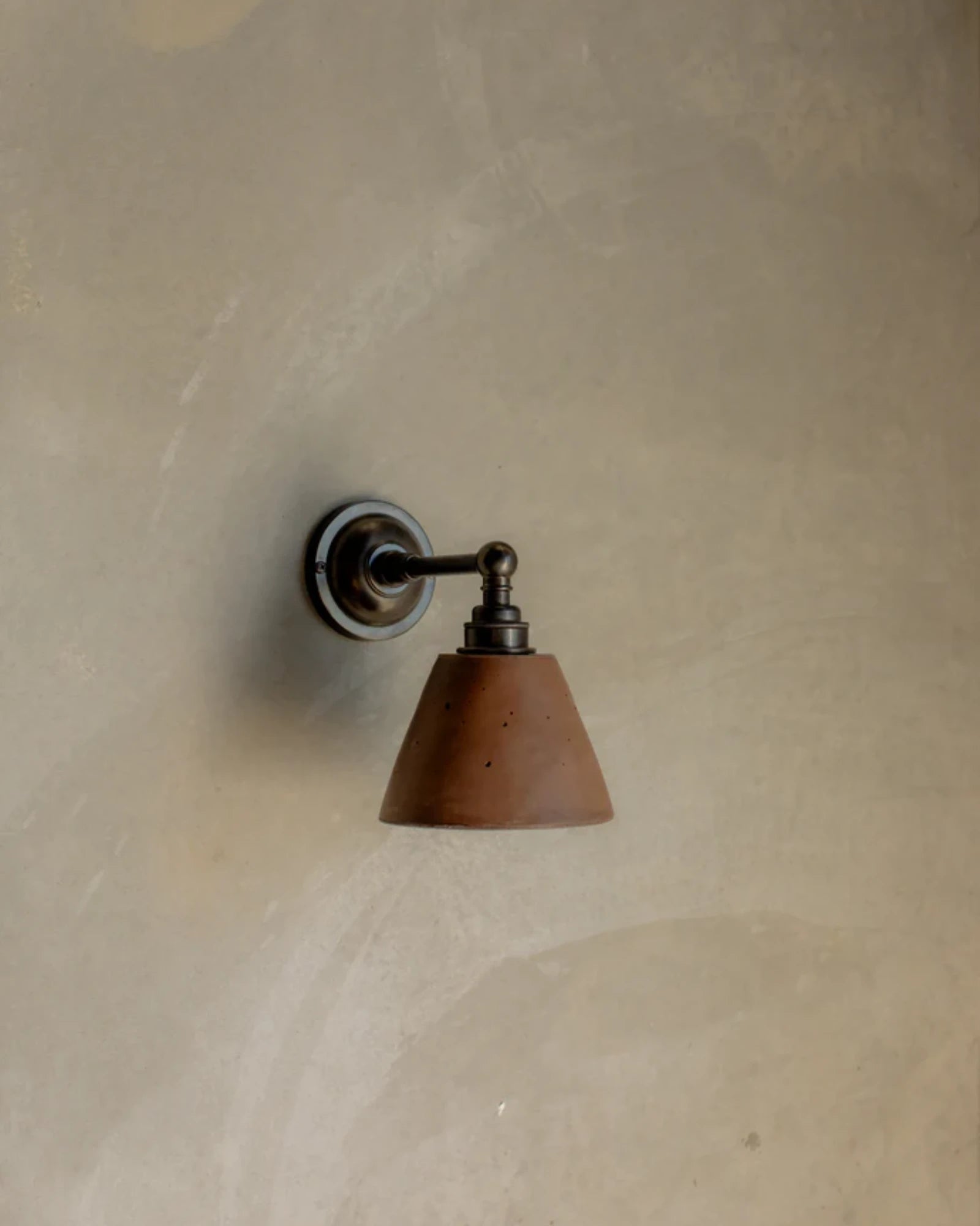 Mod Straight Arm Wall Light