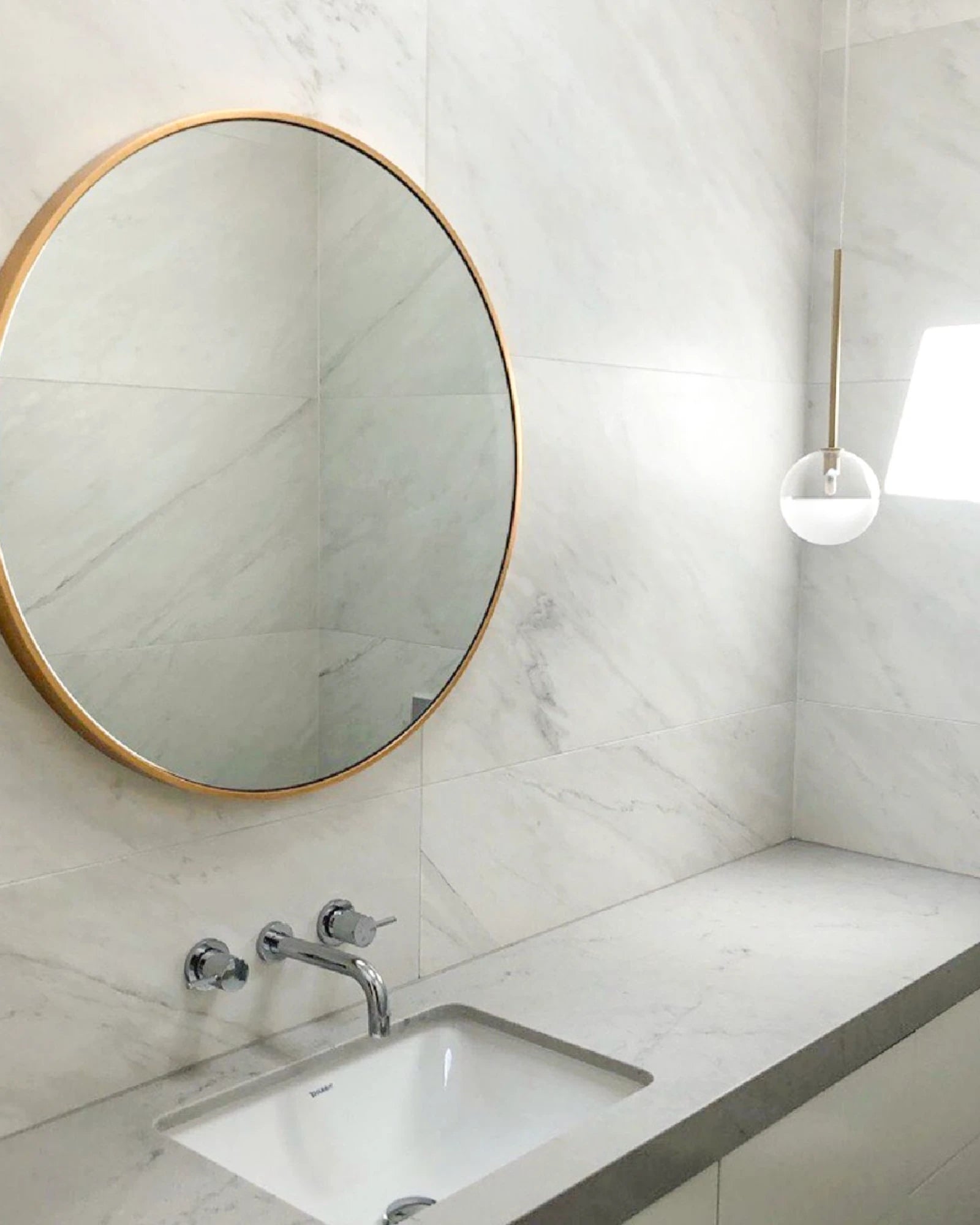 Molecola Pendant Light