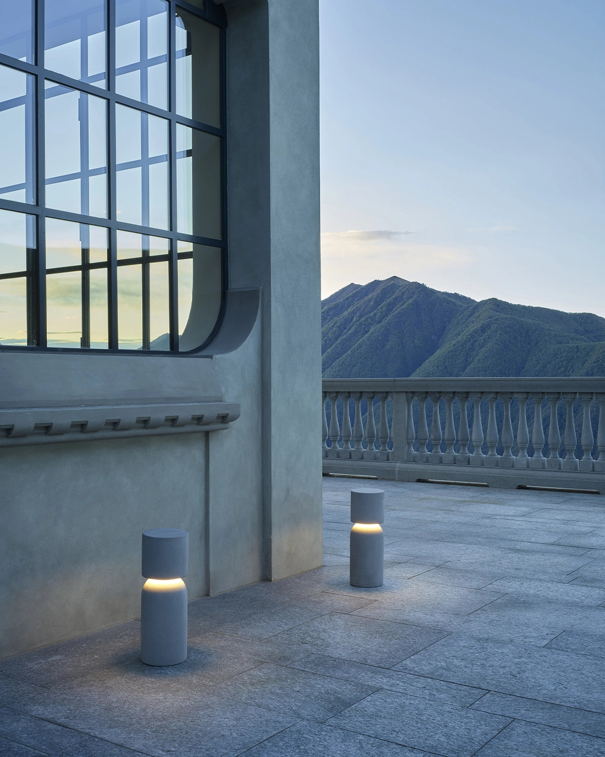 Nui Outdoor Floor Lamp