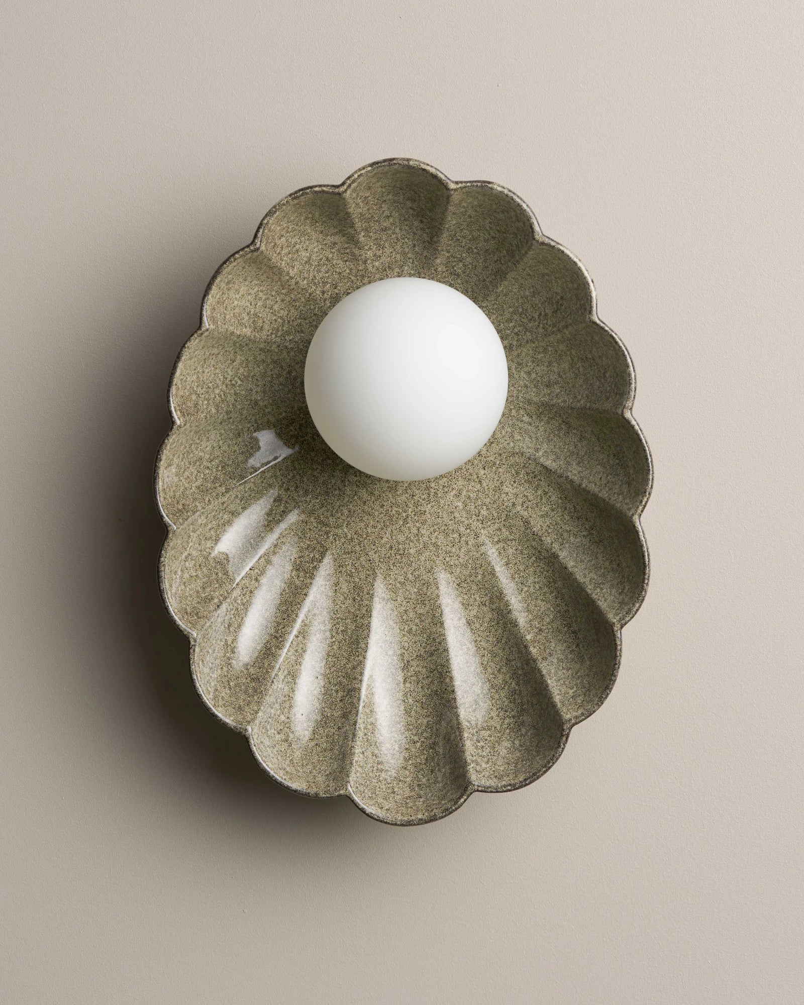 Oyster Wall Light