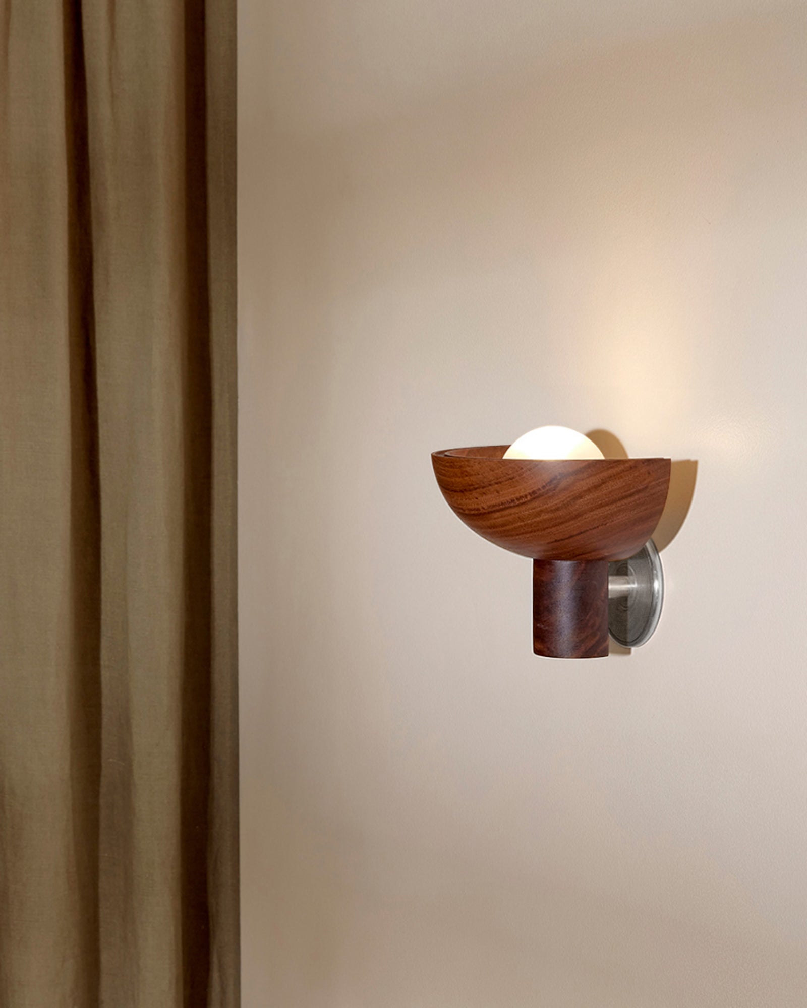 Selene Uplight Wall Light