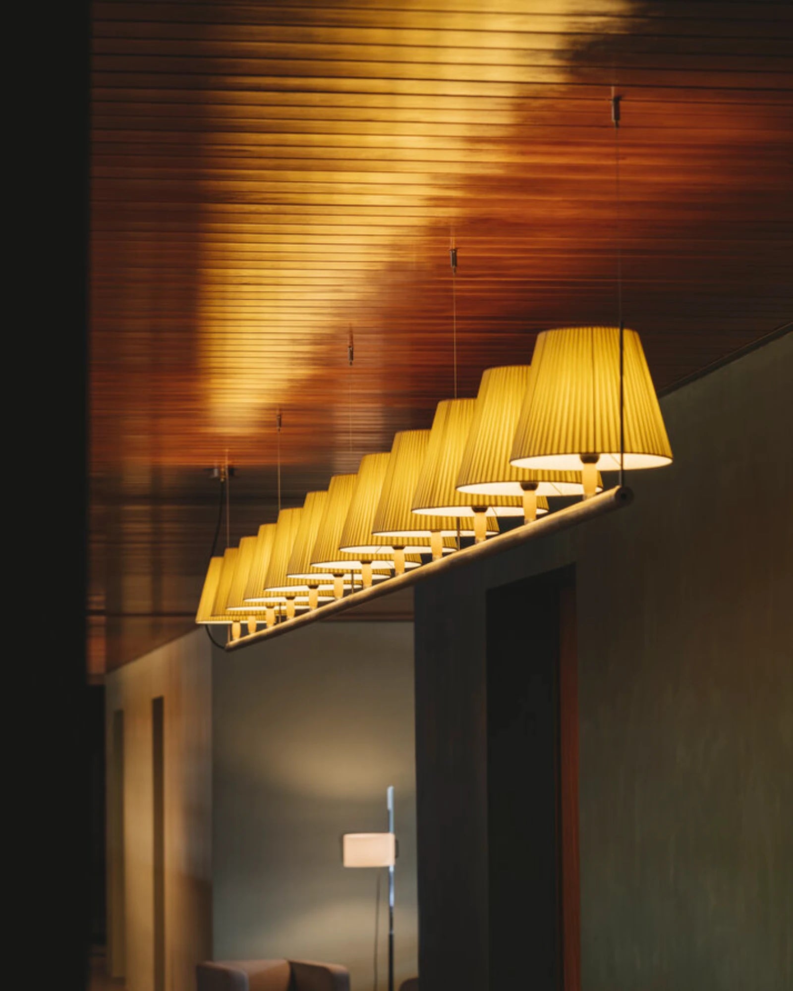 Sistema Fonda Linear Pendant Light