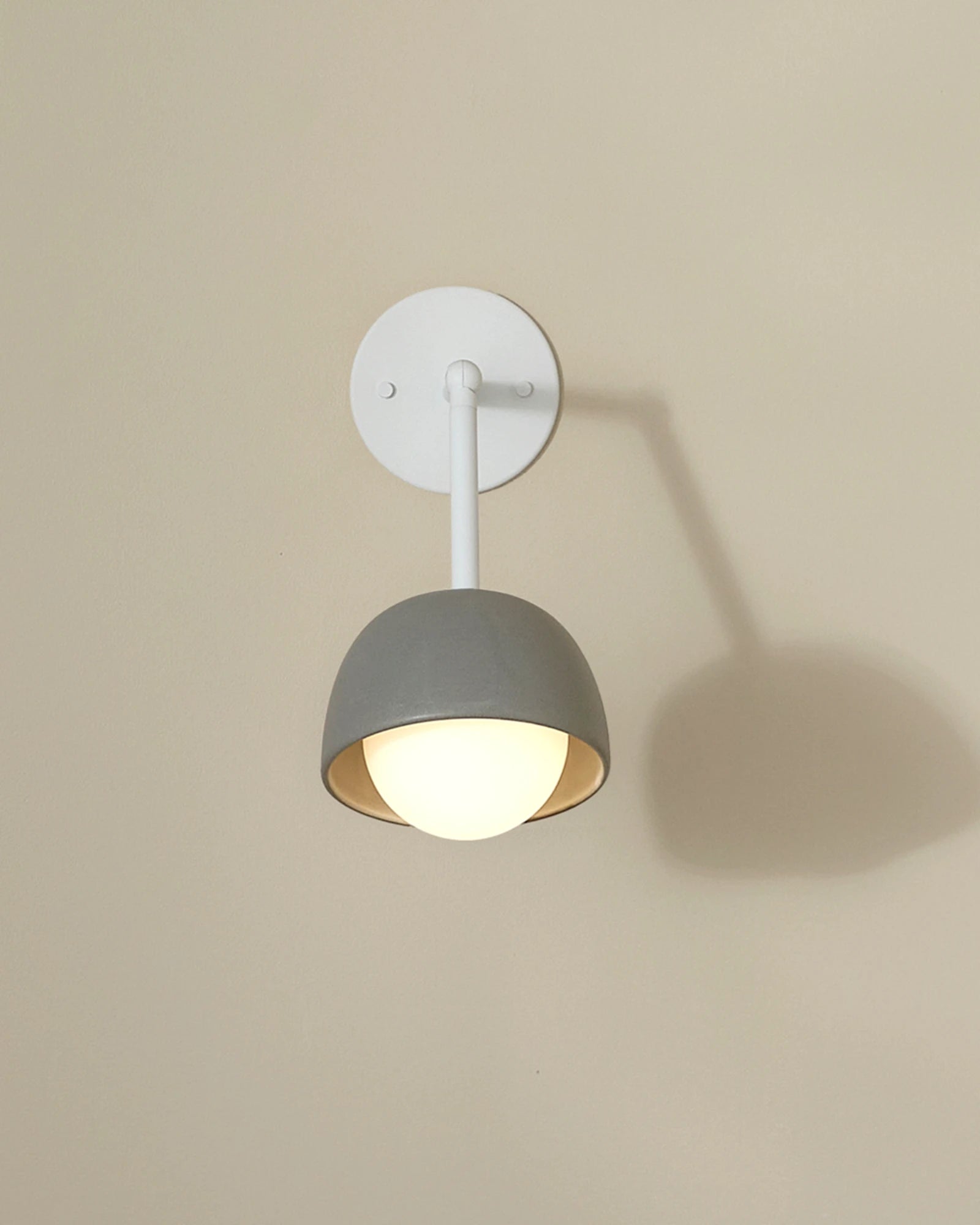 Terra 0 Long Arm Wall Light